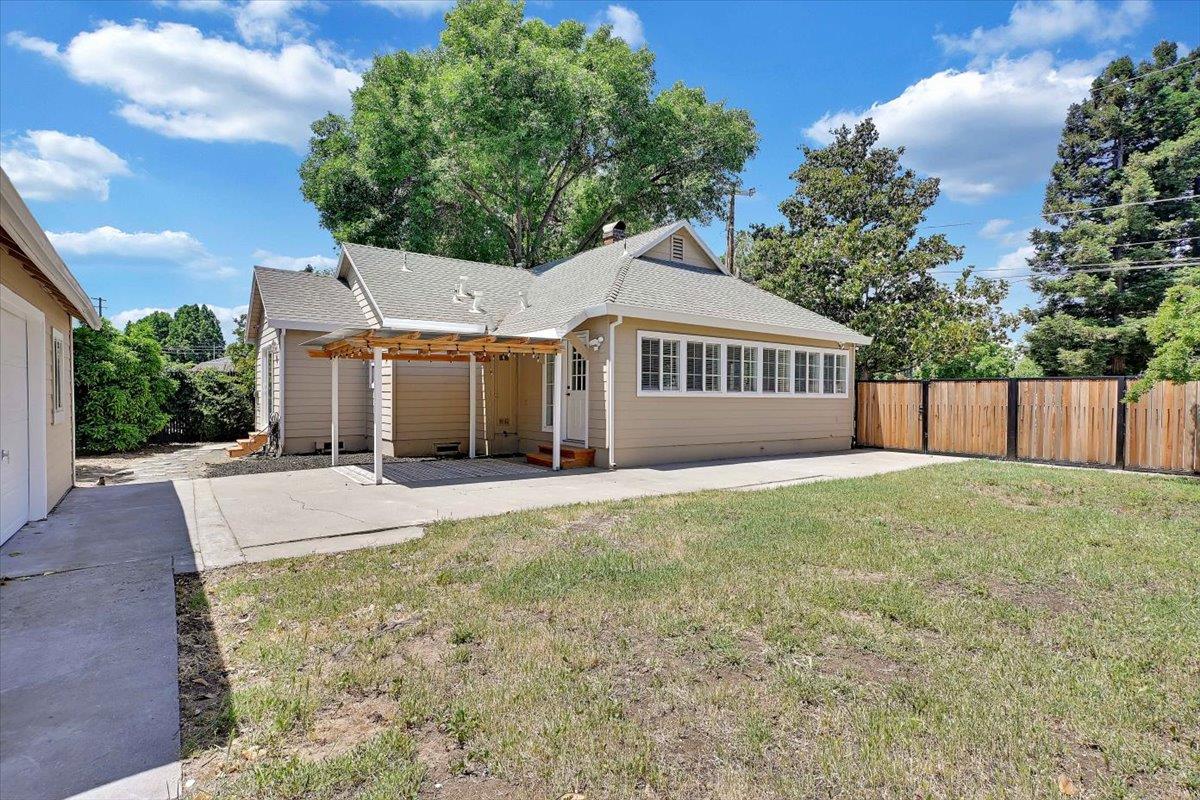 Grant Way, Yuba City, California image 44