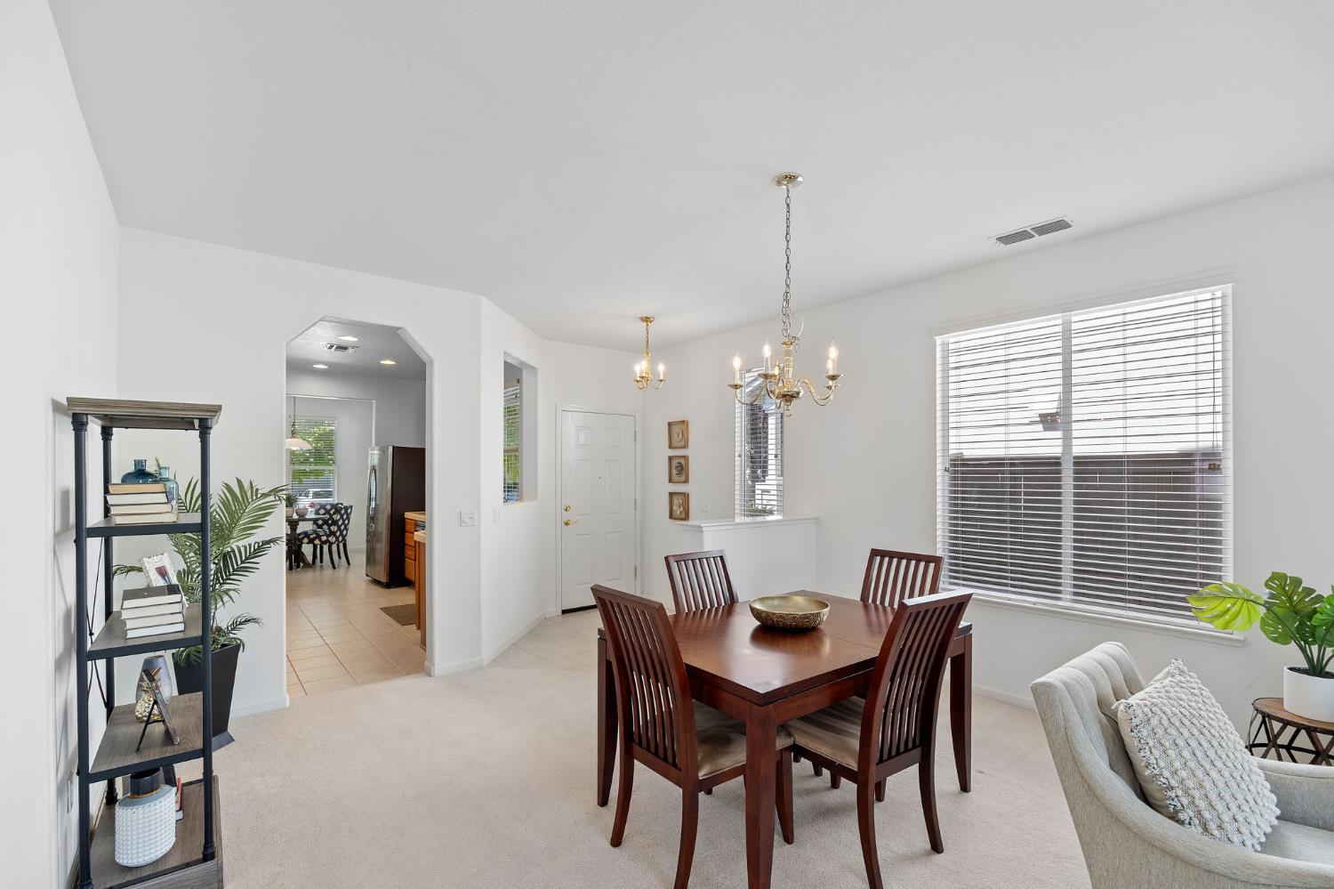 Detail Gallery Image 18 of 66 For 2339 Ryedale Ln, Sacramento,  CA 95835 - 2 Beds | 2 Baths