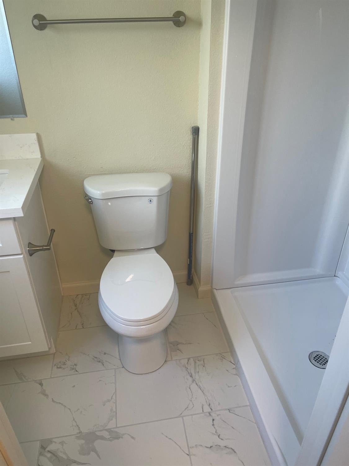 Detail Gallery Image 10 of 11 For 4566 Bomark Way, Sacramento,  CA 95842 - – Beds | – Baths
