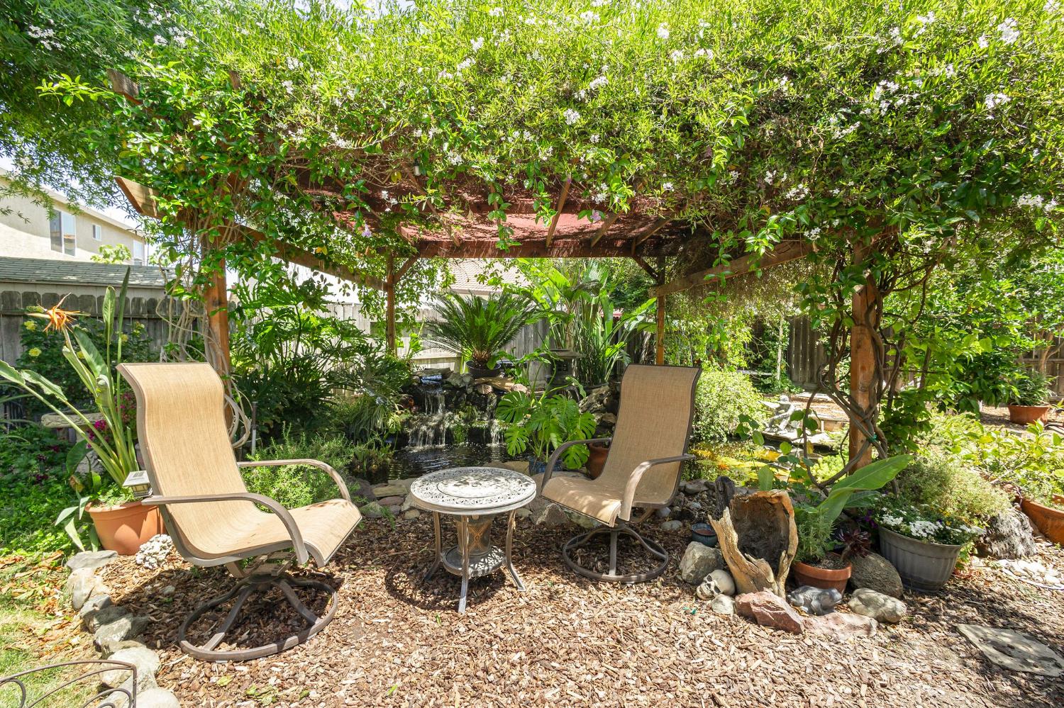 Detail Gallery Image 19 of 51 For 1637 Dreamy Way, Sacramento,  CA 95835 - 3 Beds | 3 Baths
