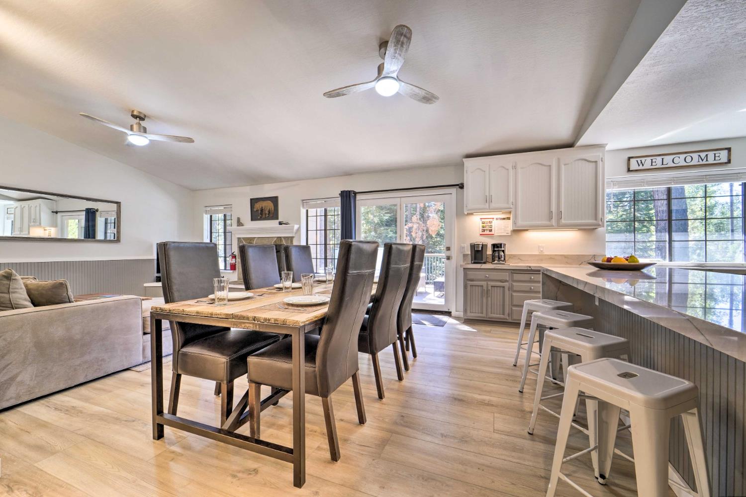 Detail Gallery Image 5 of 25 For 391 Tahoe Woods Blvd, Tahoe City,  CA 96145 - 3 Beds | 2 Baths