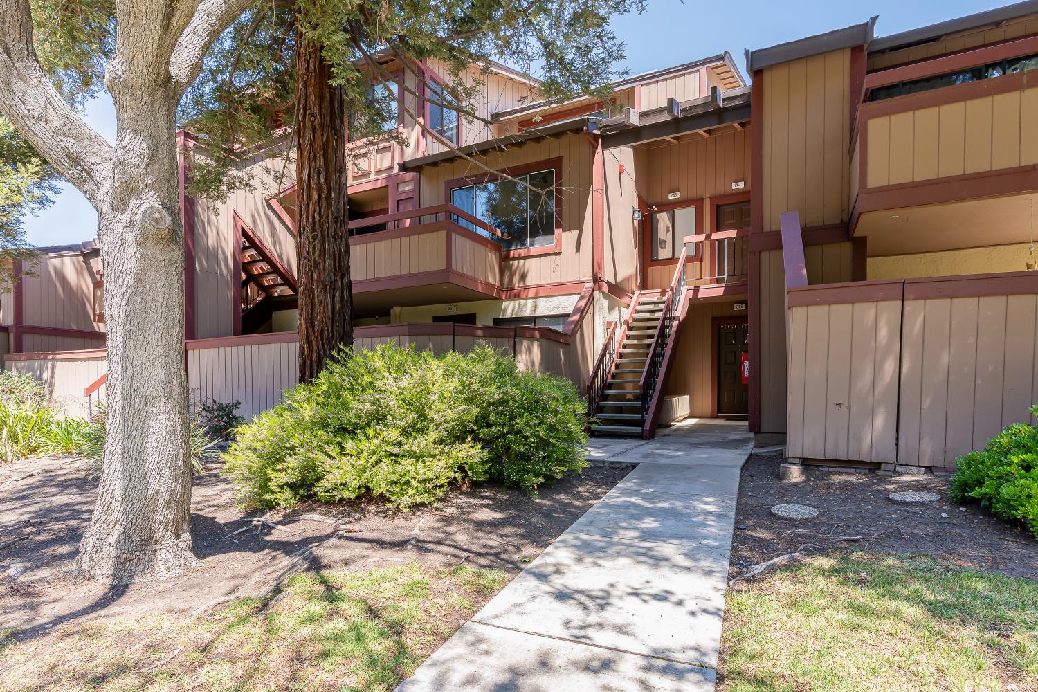 Detail Gallery Image 3 of 37 For 253 E Warren Cmn, Fremont,  CA 94539 - 3 Beds | 2 Baths