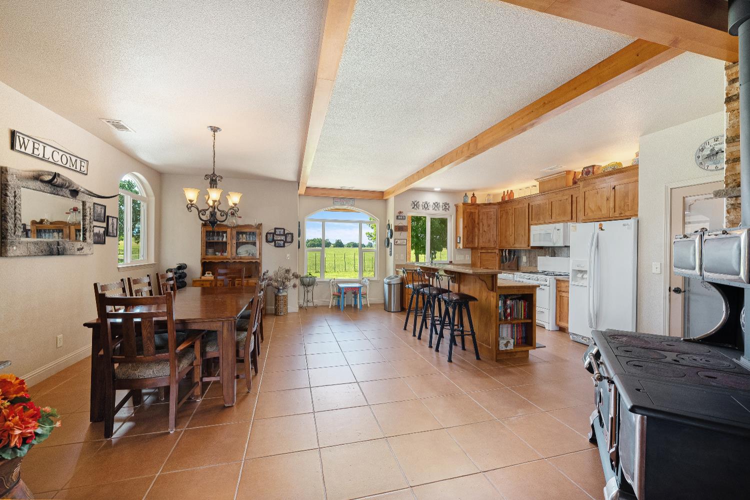 Detail Gallery Image 13 of 89 For 15605 Johnson Rd, Red Bluff,  CA 96080 - 4 Beds | 4 Baths