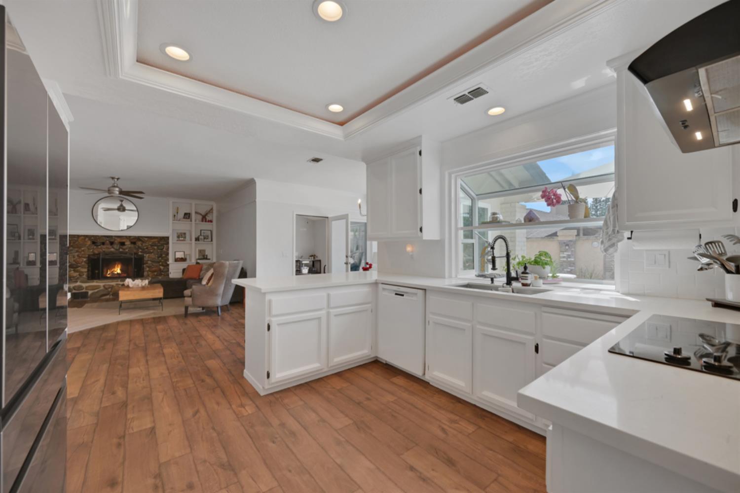Detail Gallery Image 15 of 84 For 109 Bermuda Ct, Roseville,  CA 95678 - 4 Beds | 2/2 Baths