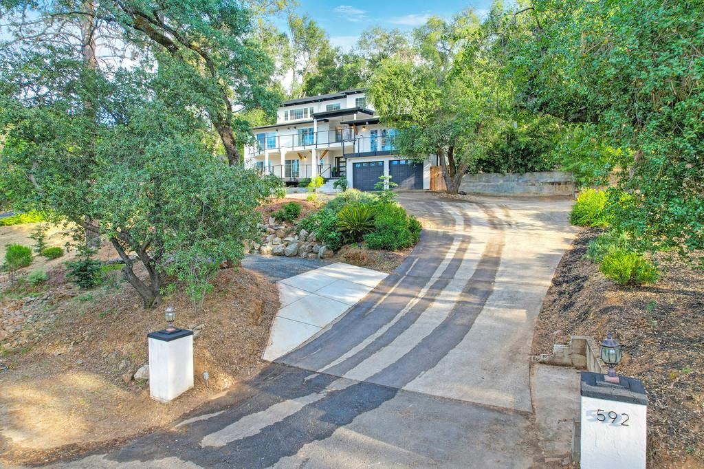 Detail Gallery Image 3 of 99 For 592 Torero Way, El Dorado Hills,  CA 95762 - 5 Beds | 4 Baths