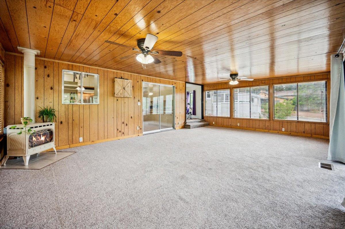 Detail Gallery Image 5 of 43 For 407 Chapel St, Grass Valley,  CA 95945 - 3 Beds | 2 Baths