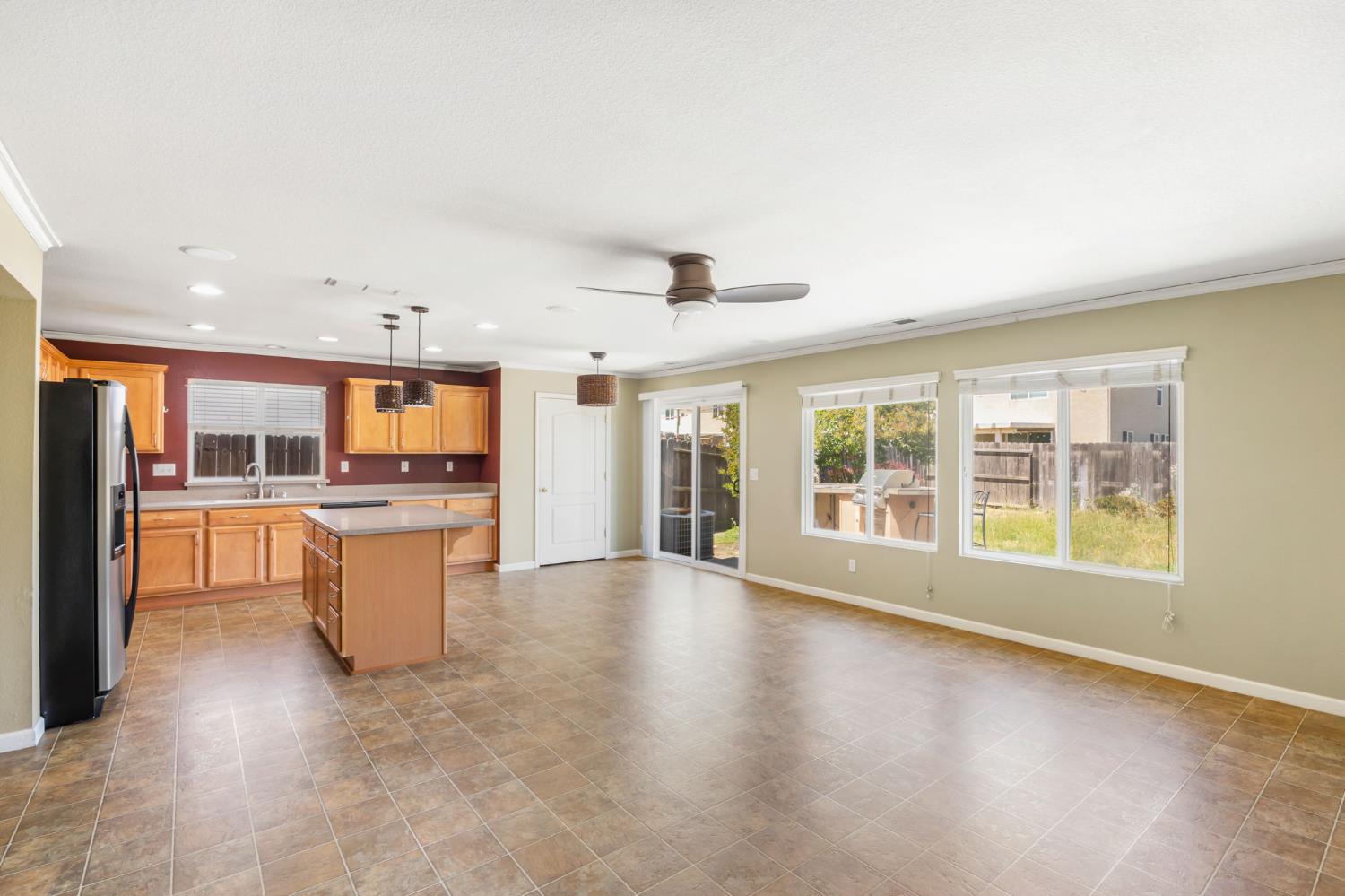 Barney Avenue, Olivehurst, California image 19