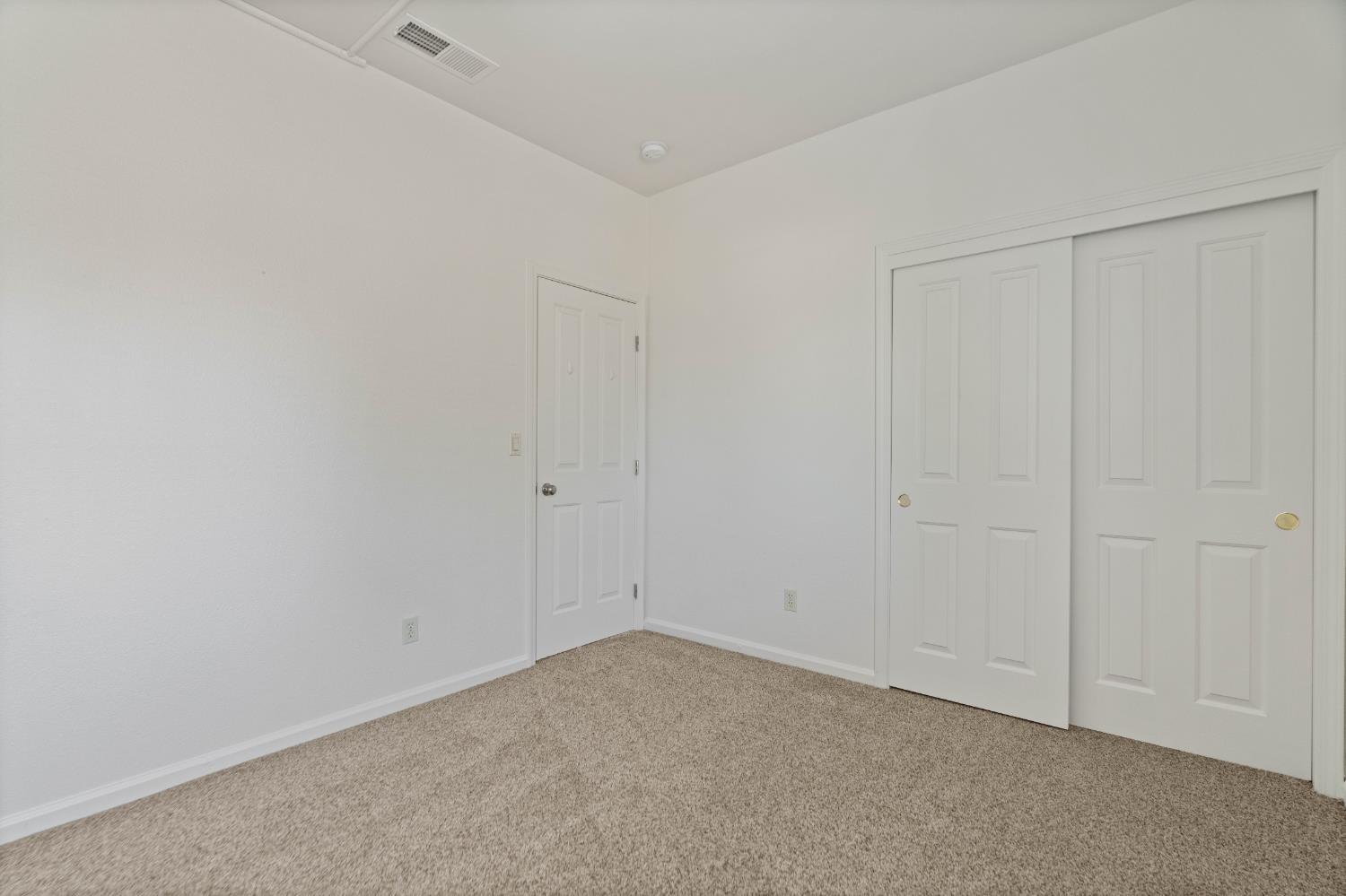 Detail Gallery Image 32 of 52 For 9615 Red Current Way, Elk Grove,  CA 95757 - 4 Beds | 3 Baths