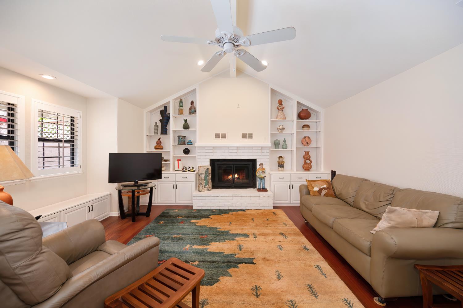 Detail Gallery Image 17 of 68 For 6441 via Del Cerrito, Sloughhouse,  CA 95683 - 3 Beds | 2/1 Baths