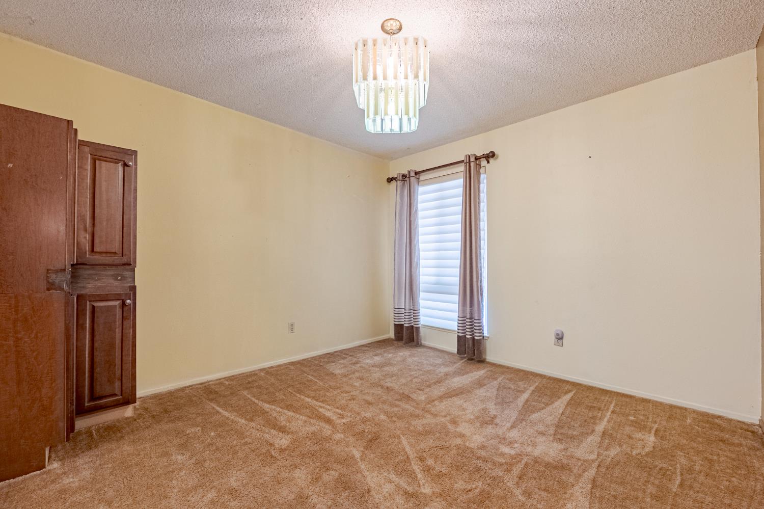 Detail Gallery Image 9 of 37 For 3557 M, Merced,  CA 95348 - 3 Beds | 2 Baths