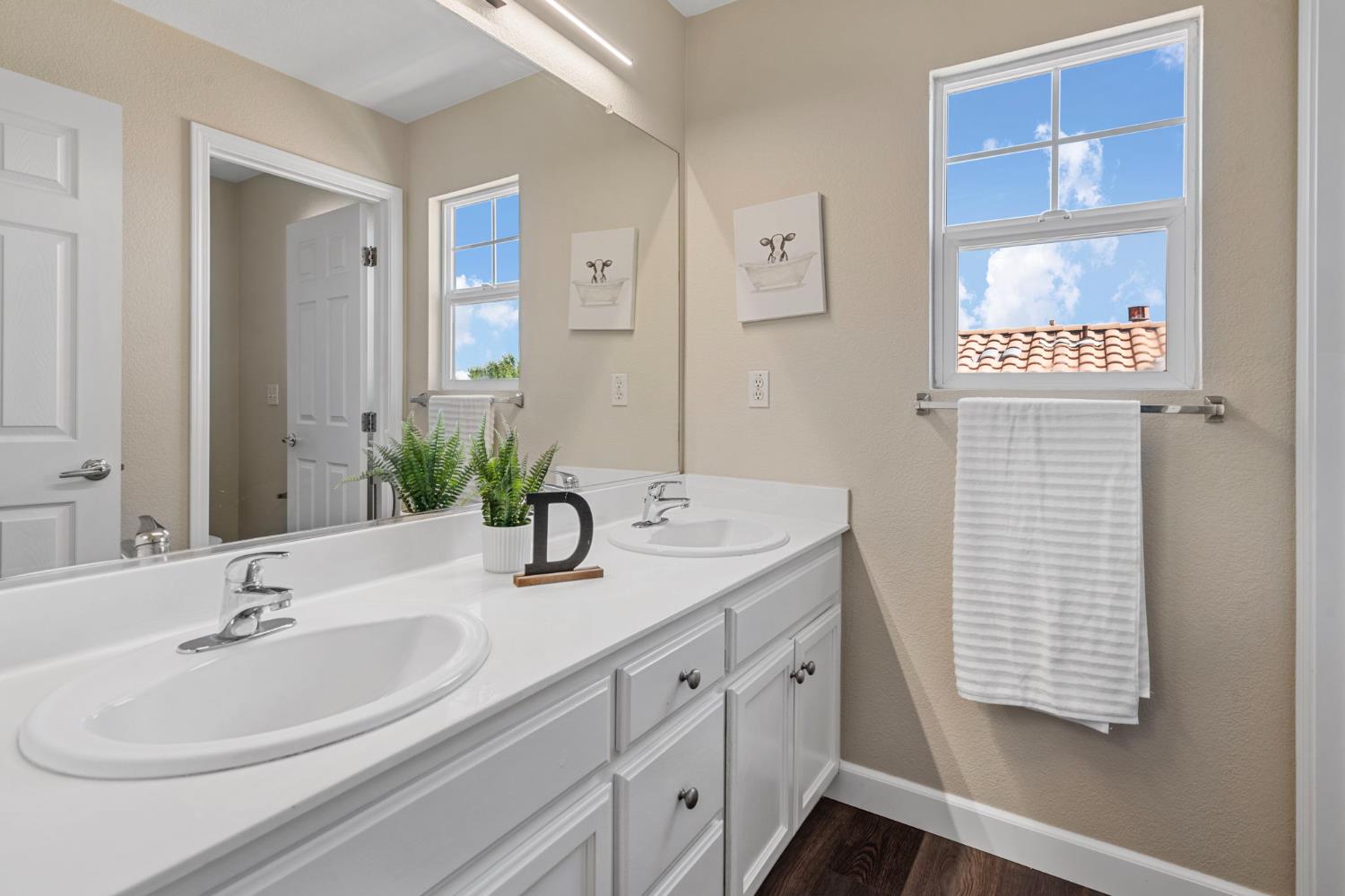 Detail Gallery Image 25 of 40 For 4677 Bonsai Ave, Tracy,  CA 95377 - 4 Beds | 2/1 Baths