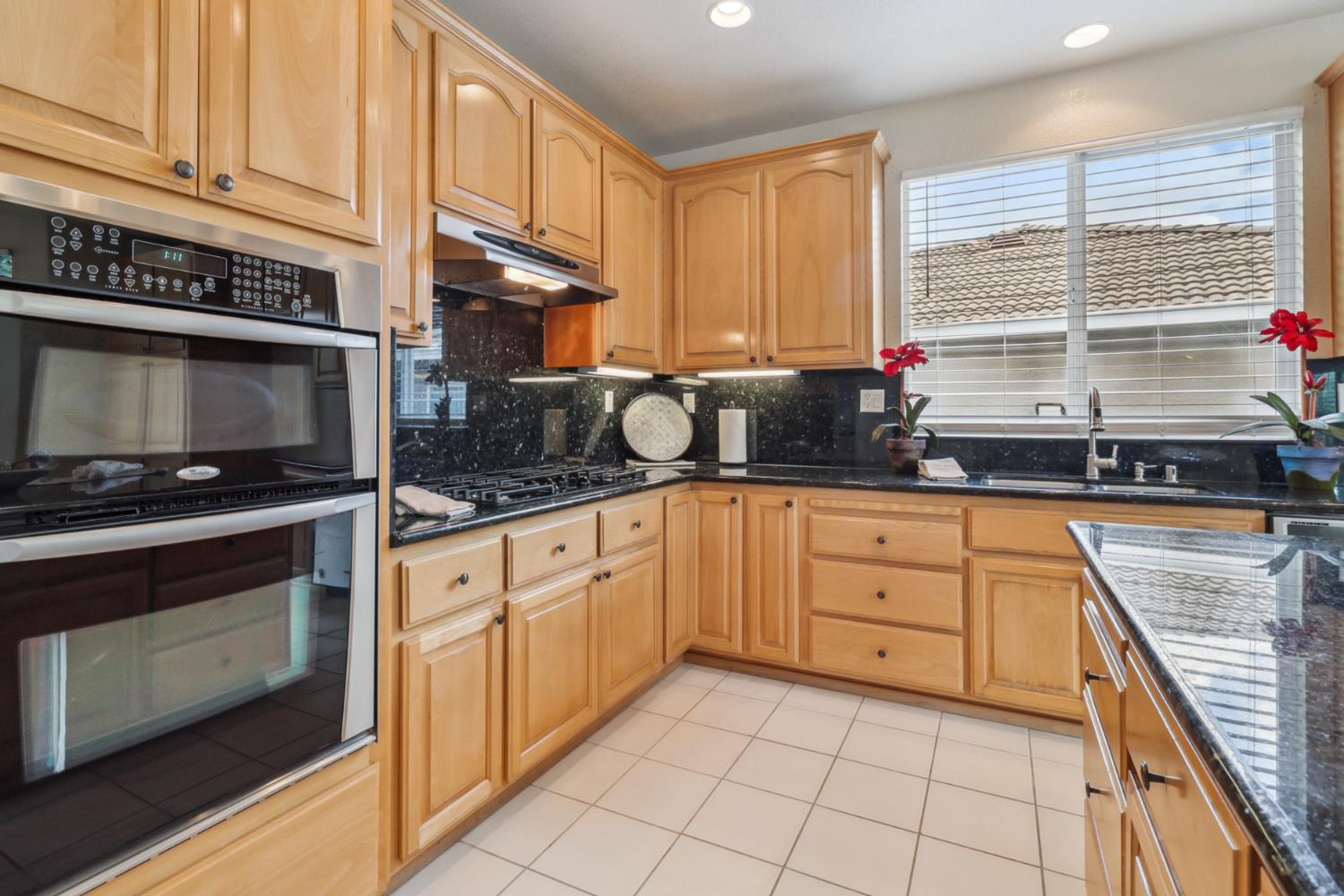 Detail Gallery Image 27 of 67 For 2039 Petruchio Way, Roseville,  CA 95661 - 4 Beds | 3 Baths