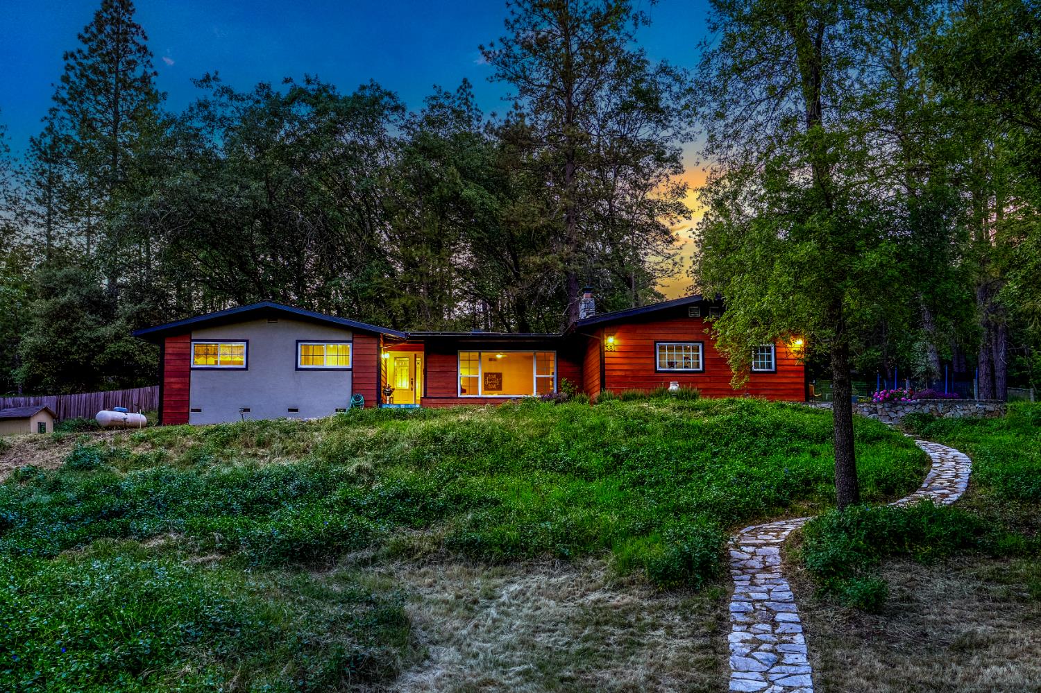 Detail Gallery Image 2 of 57 For 381 Golden Oak Dr, Meadow Vista,  CA 95722 - 4 Beds | 3 Baths