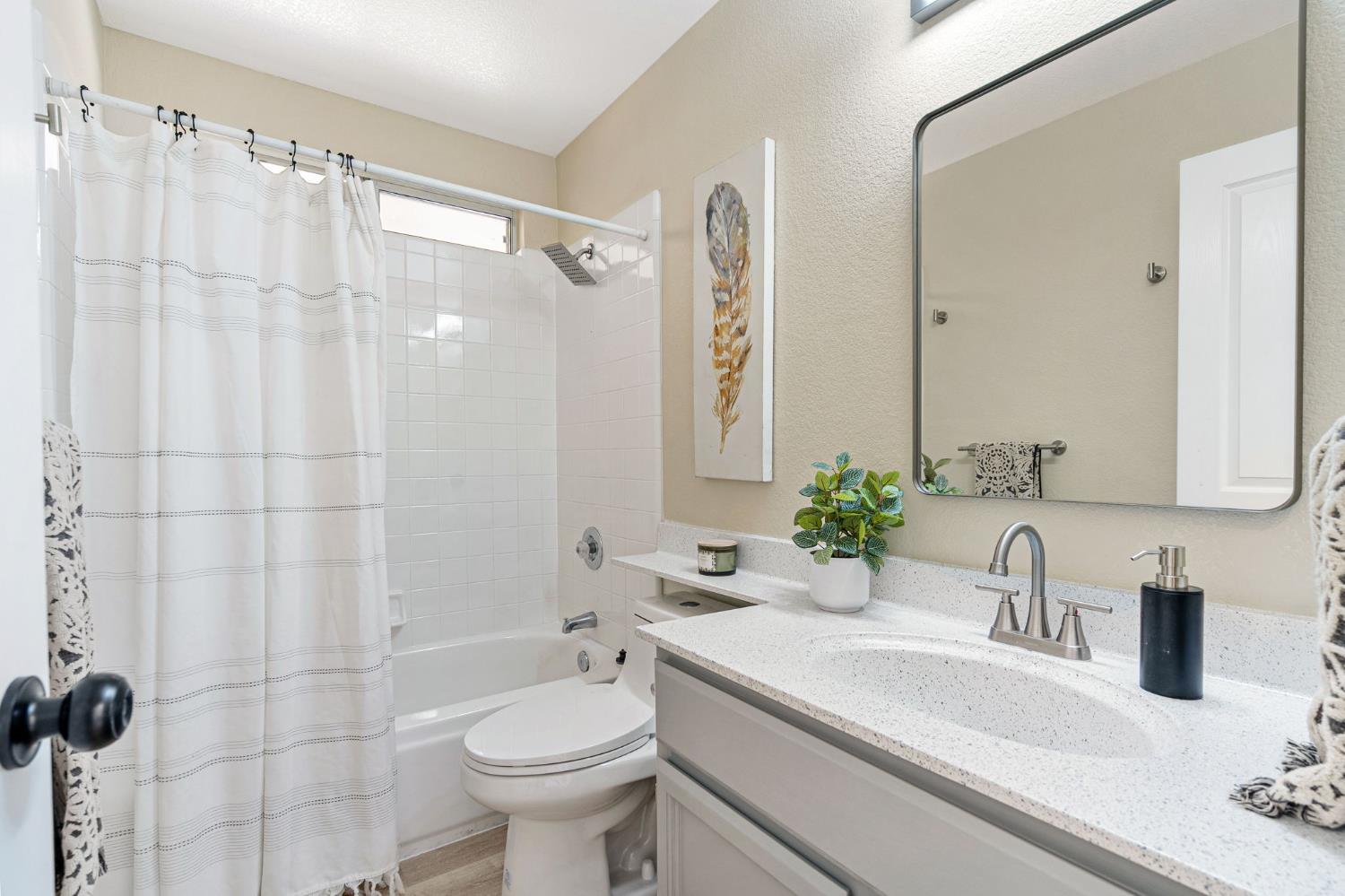 Detail Gallery Image 18 of 23 For 6042 Bach Ct, Citrus Heights,  CA 95621 - 3 Beds | 2 Baths