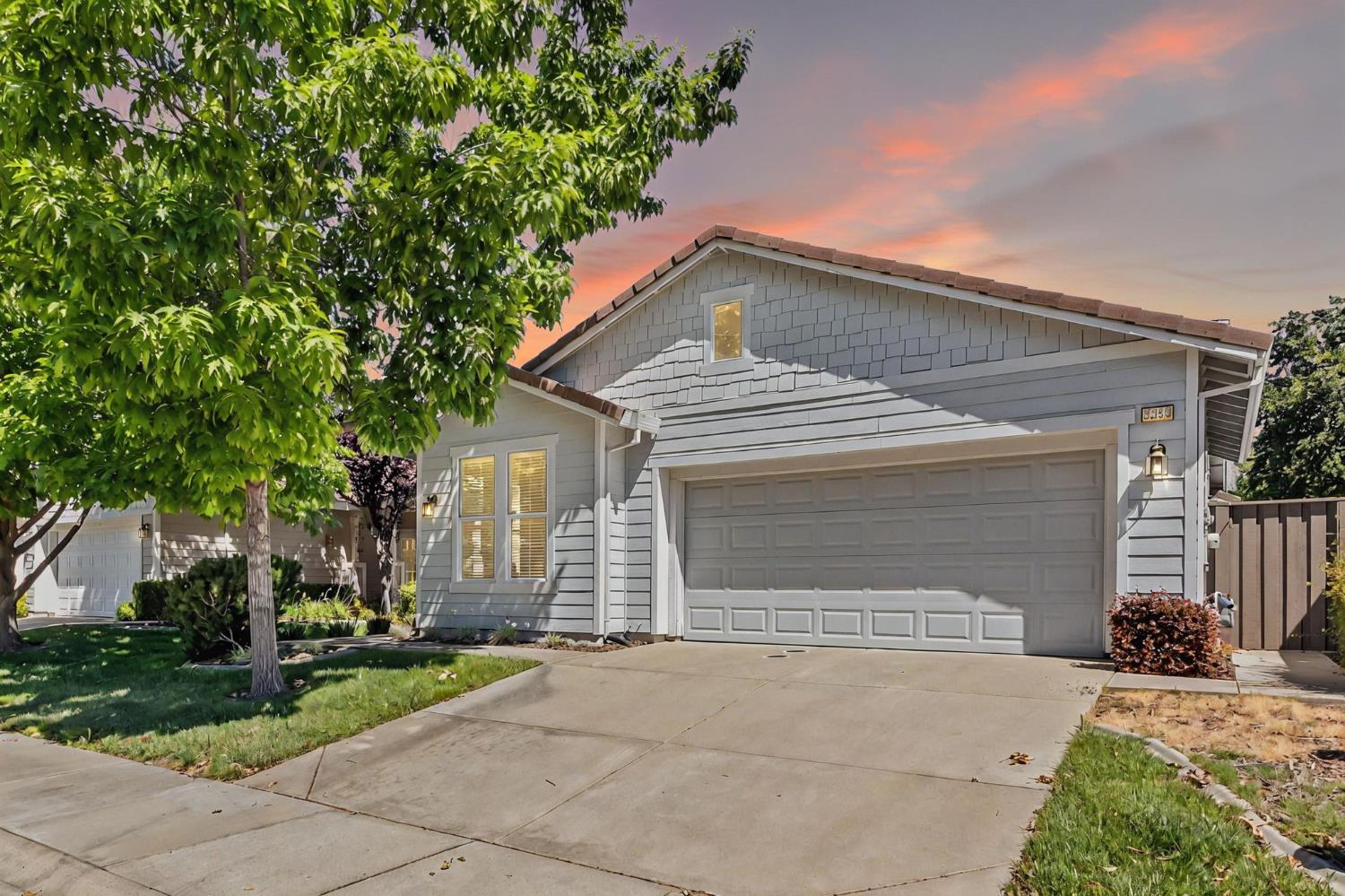 Detail Gallery Image 1 of 66 For 2339 Ryedale Ln, Sacramento,  CA 95835 - 2 Beds | 2 Baths