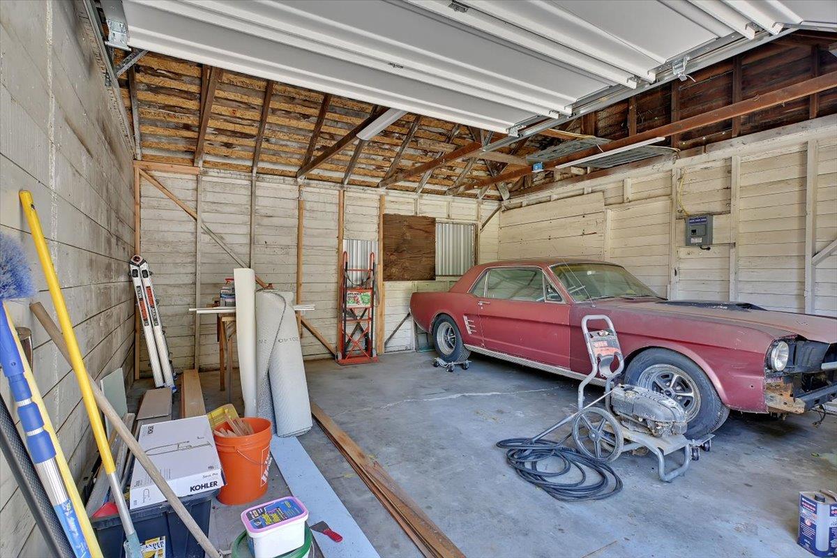 Grant Way, Yuba City, California image 49