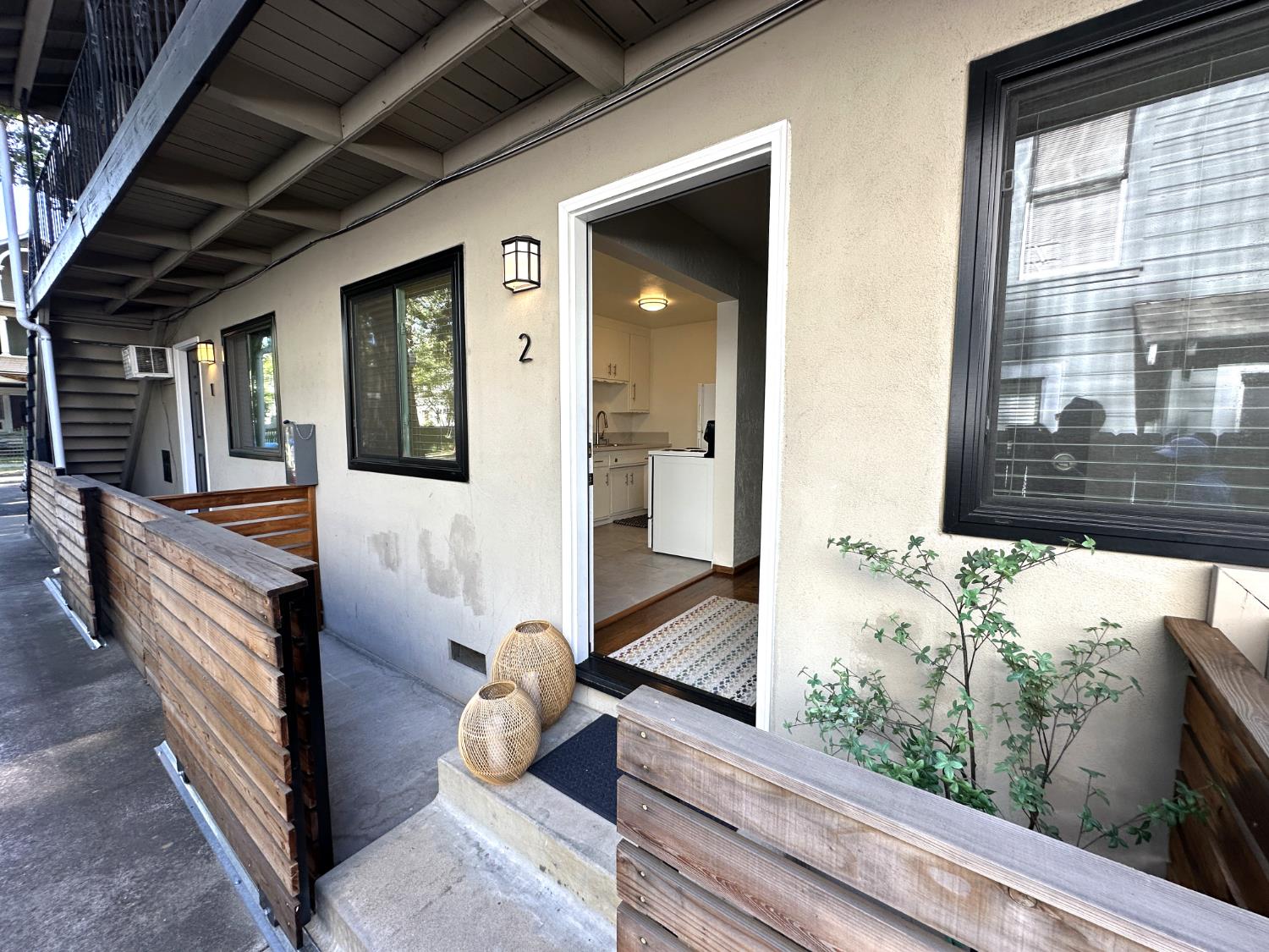 Detail Gallery Image 15 of 70 For 2124 H St, Sacramento,  CA 95816 - – Beds | – Baths