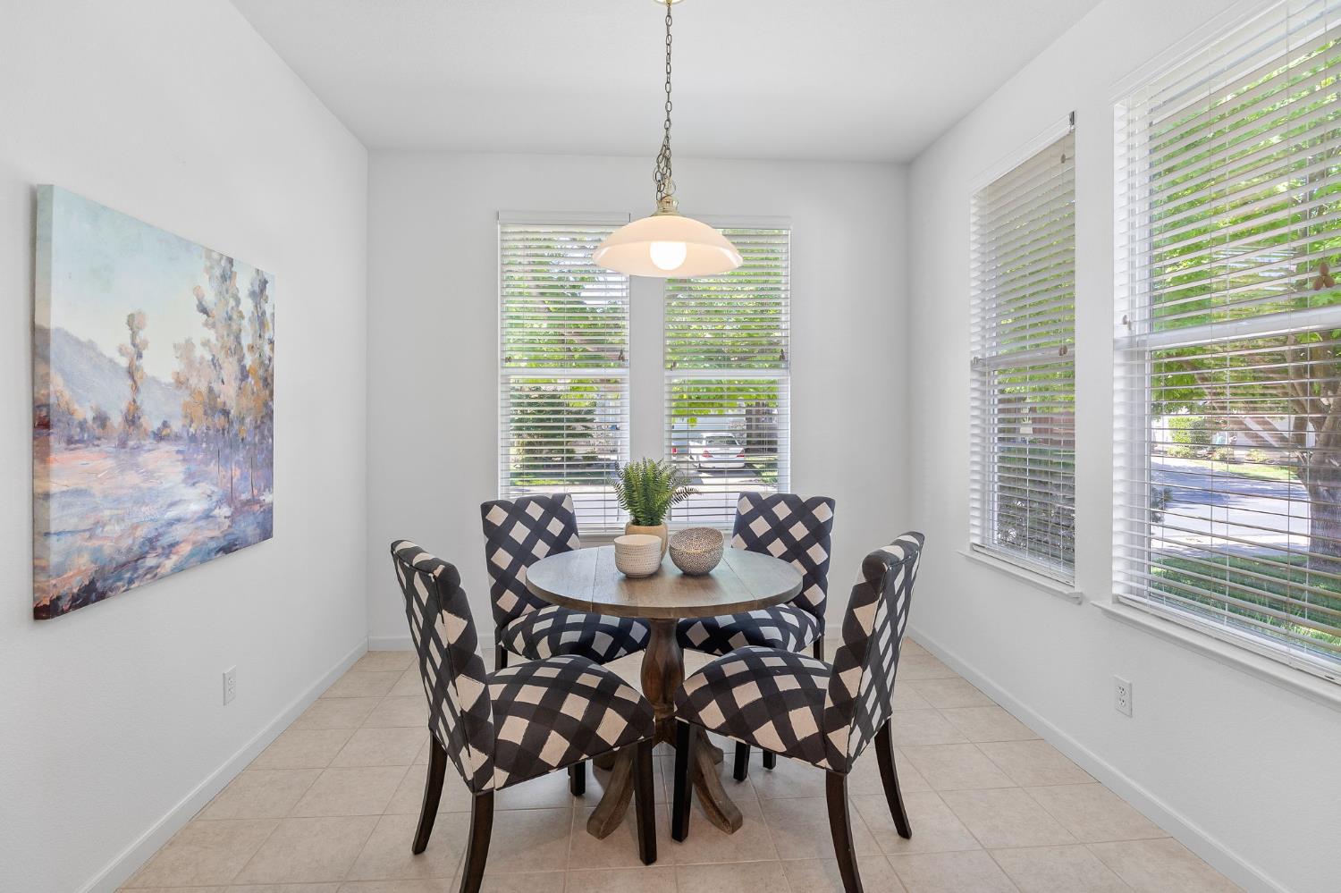 Detail Gallery Image 16 of 66 For 2339 Ryedale Ln, Sacramento,  CA 95835 - 2 Beds | 2 Baths