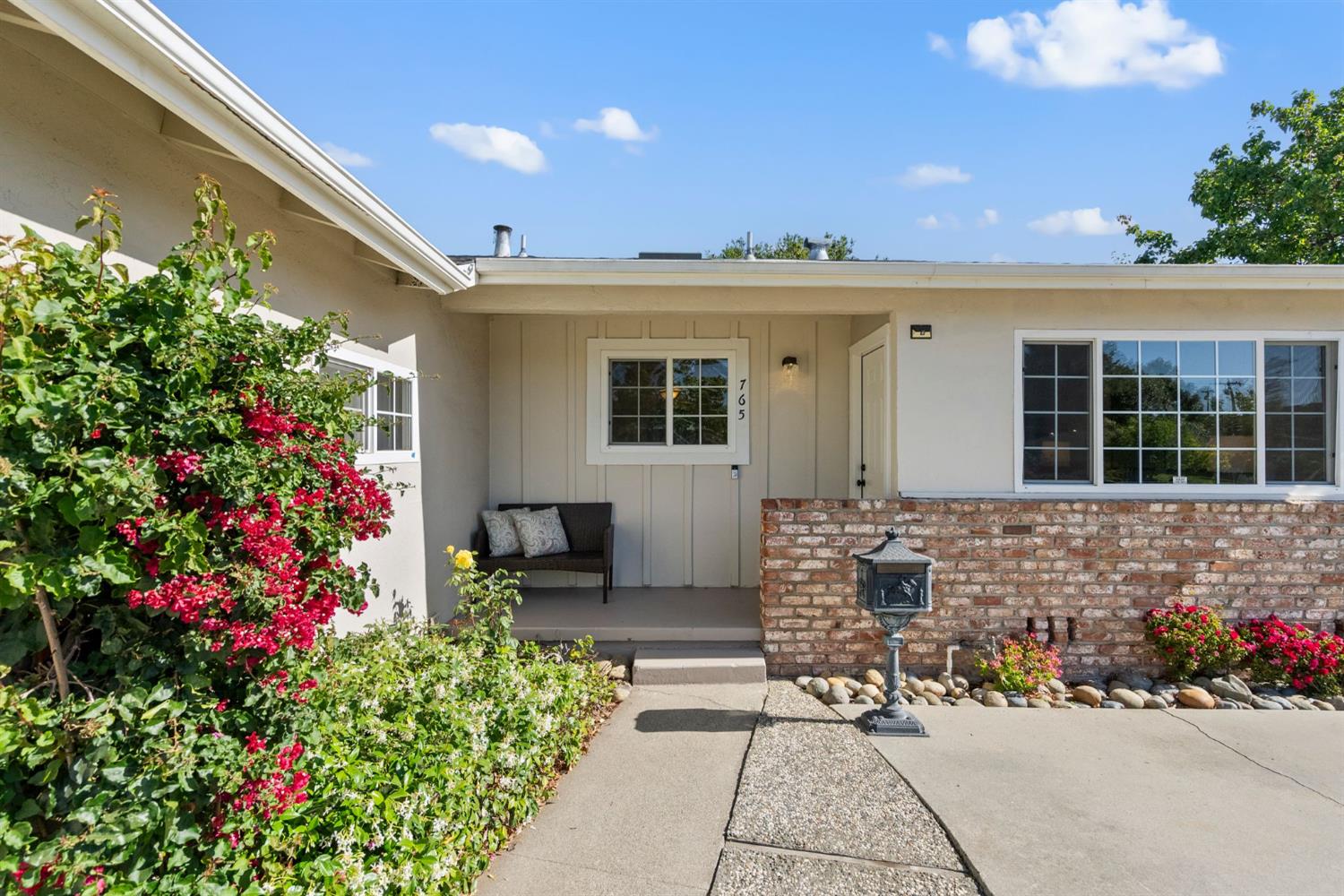 Detail Gallery Image 3 of 31 For 765 Fairlands Ave, Campbell,  CA 95008 - 3 Beds | 2 Baths
