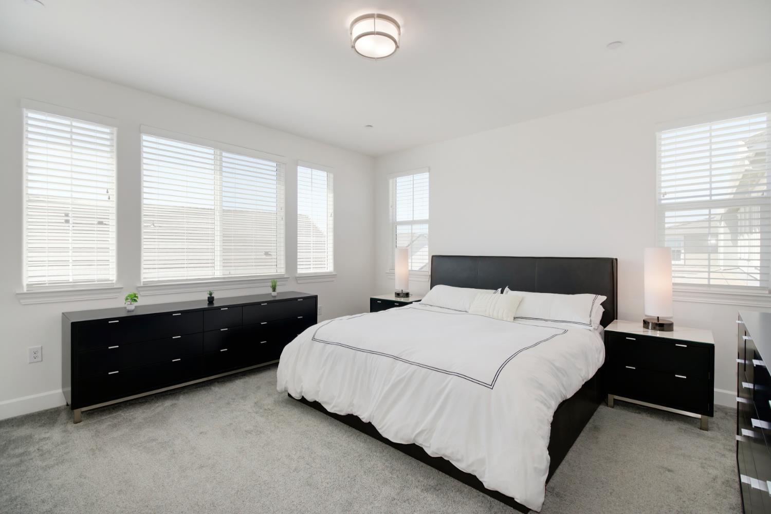 Detail Gallery Image 32 of 69 For 12818 Mission Peak Way, Rancho Cordova,  CA 95742 - 5 Beds | 4/1 Baths