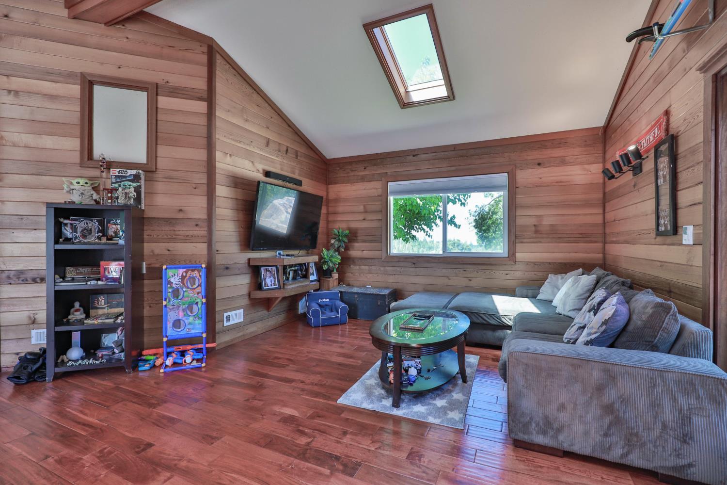 Detail Gallery Image 19 of 96 For 3081 Little Spur, Somerset,  CA 95684 - 3 Beds | 2 Baths