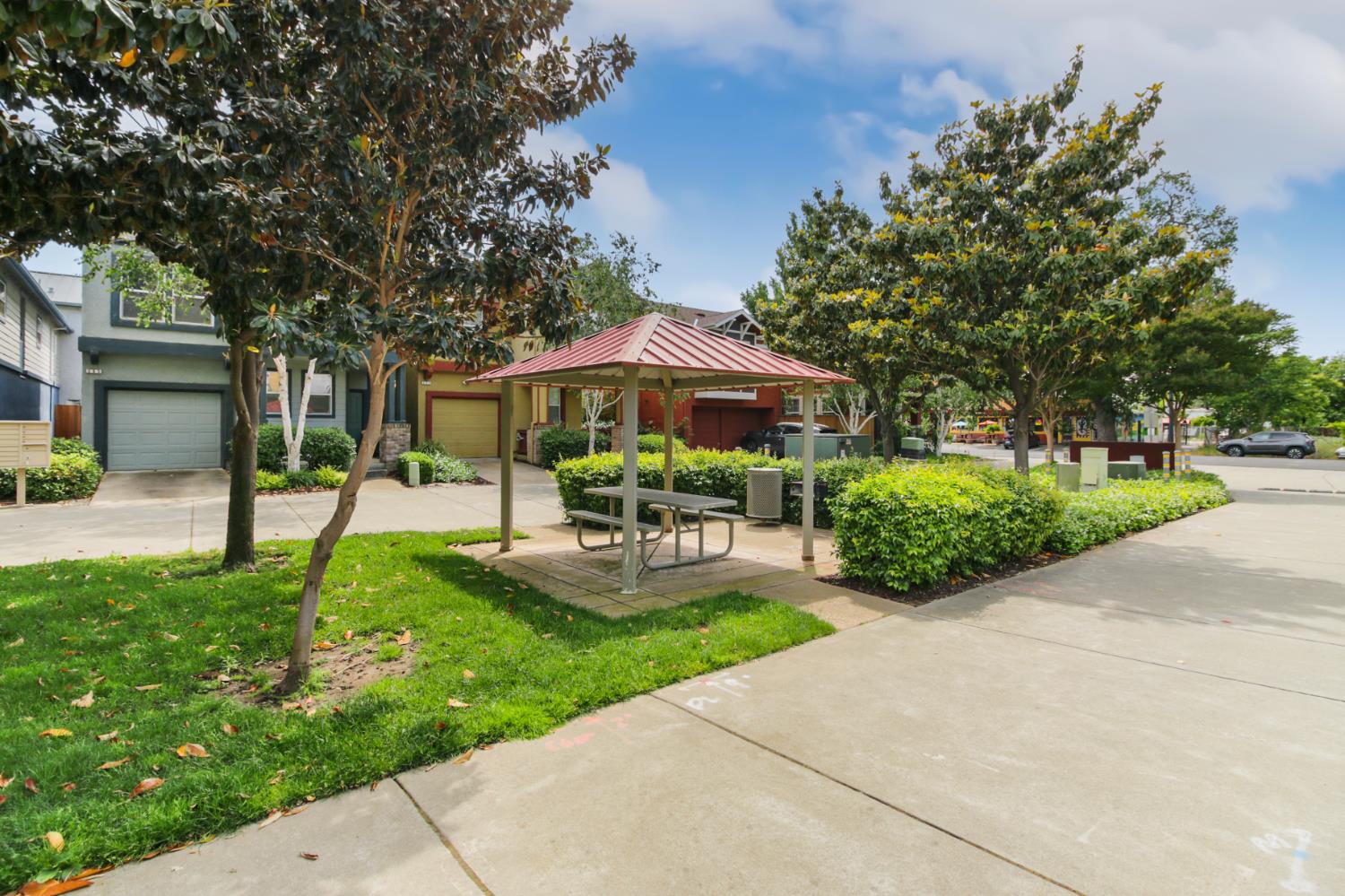 Detail Gallery Image 41 of 48 For 388 Metro Ln, West Sacramento,  CA 95605 - 3 Beds | 2/1 Baths