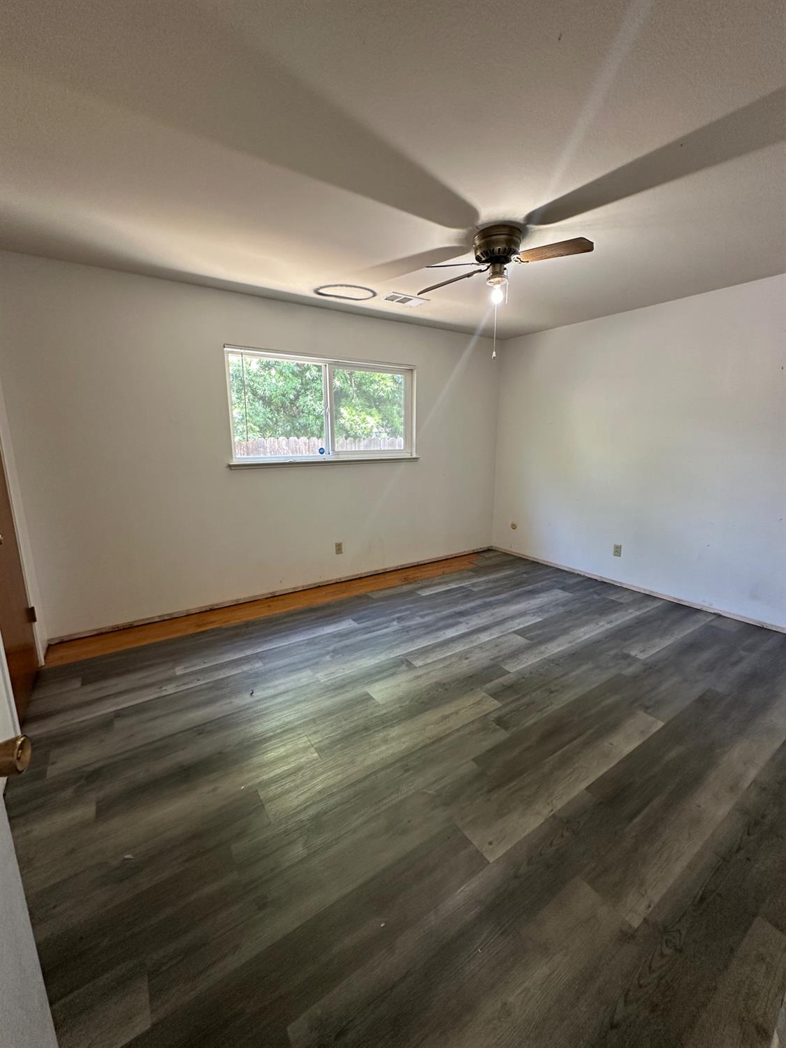 Detail Gallery Image 9 of 13 For 1804 Carver Rd, Modesto,  CA 95350 - 3 Beds | 2 Baths