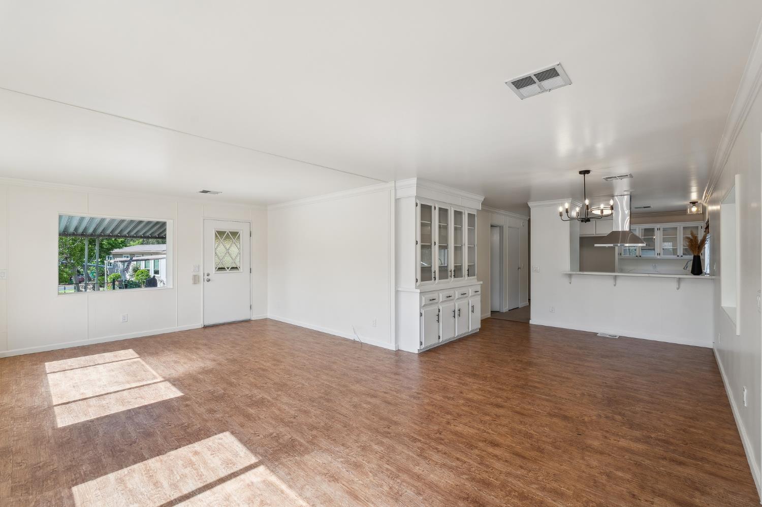 Detail Gallery Image 8 of 29 For 440 Nugget, Folsom,  CA 95630 - 2 Beds | 2 Baths