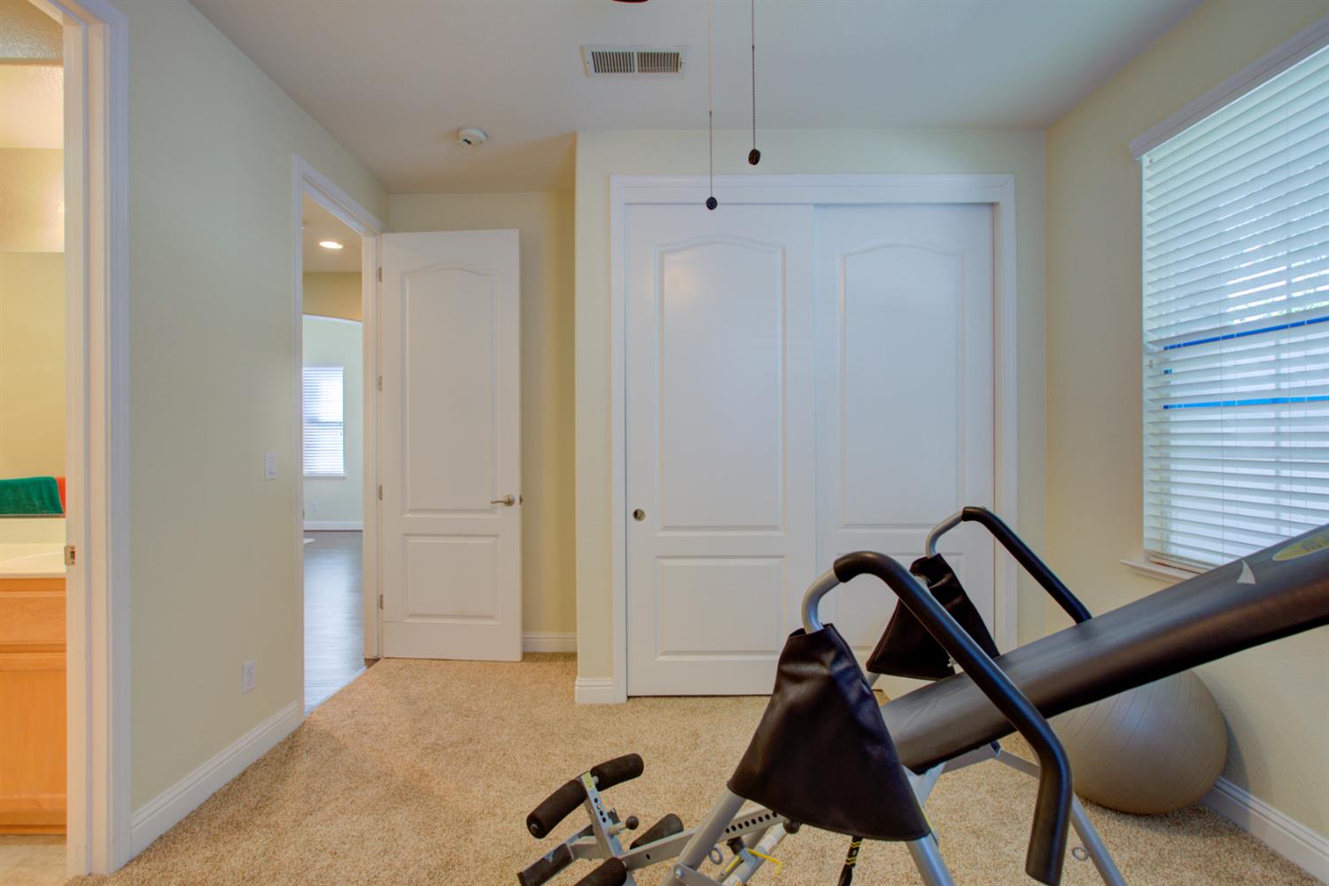 Detail Gallery Image 15 of 71 For 512 Squash Creek Ln, Patterson,  CA 95363 - 5 Beds | 3/1 Baths