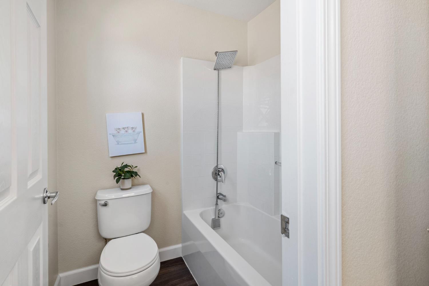 Detail Gallery Image 26 of 40 For 4677 Bonsai Ave, Tracy,  CA 95377 - 4 Beds | 2/1 Baths