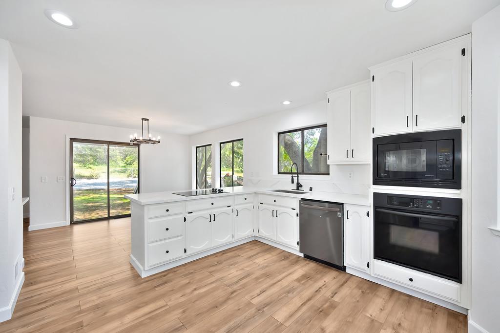 La Crescenta Drive, Cameron Park, California image 19