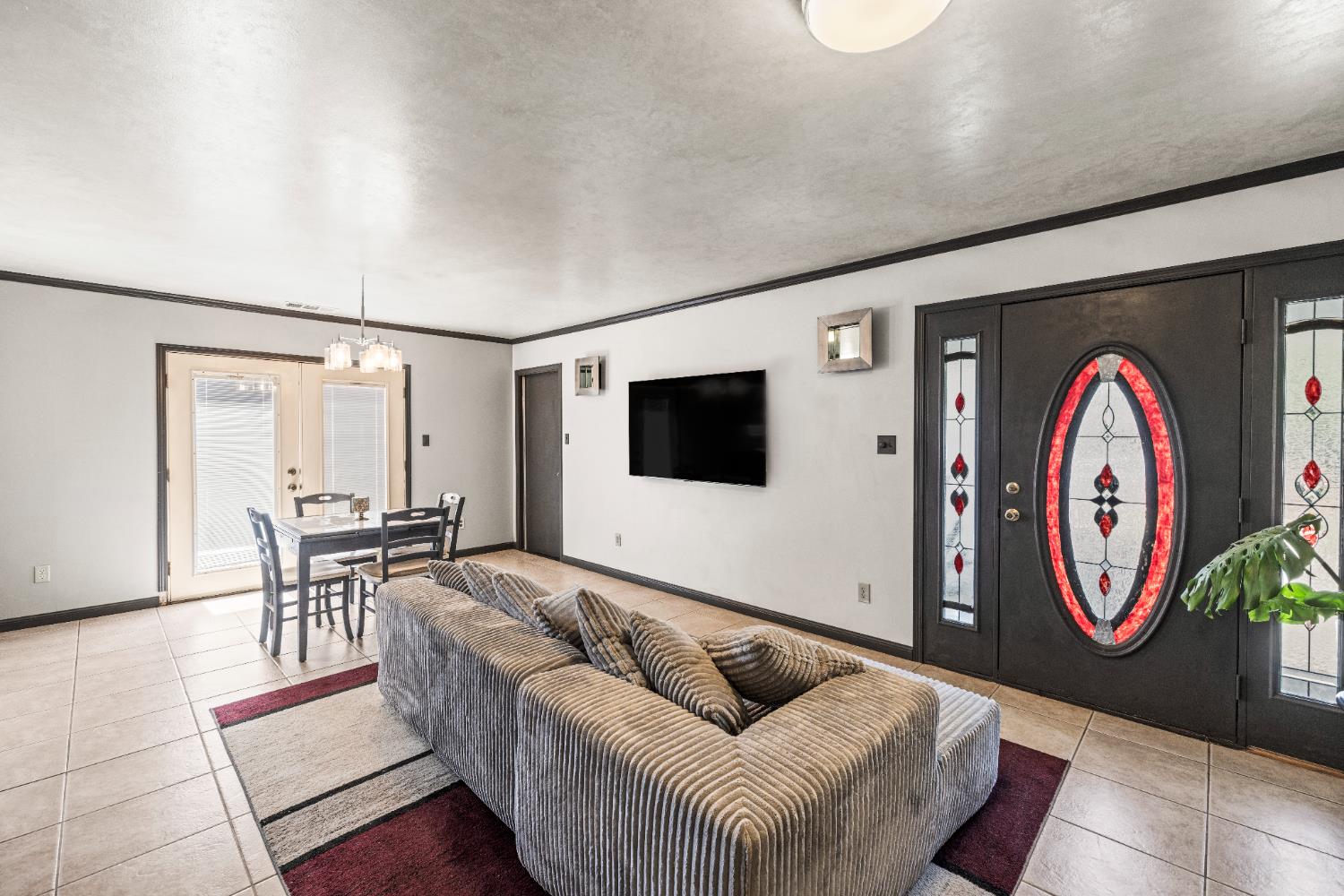Detail Gallery Image 6 of 19 For 5956 York Glen, Sacramento,  CA 95842 - 3 Beds | 1 Baths