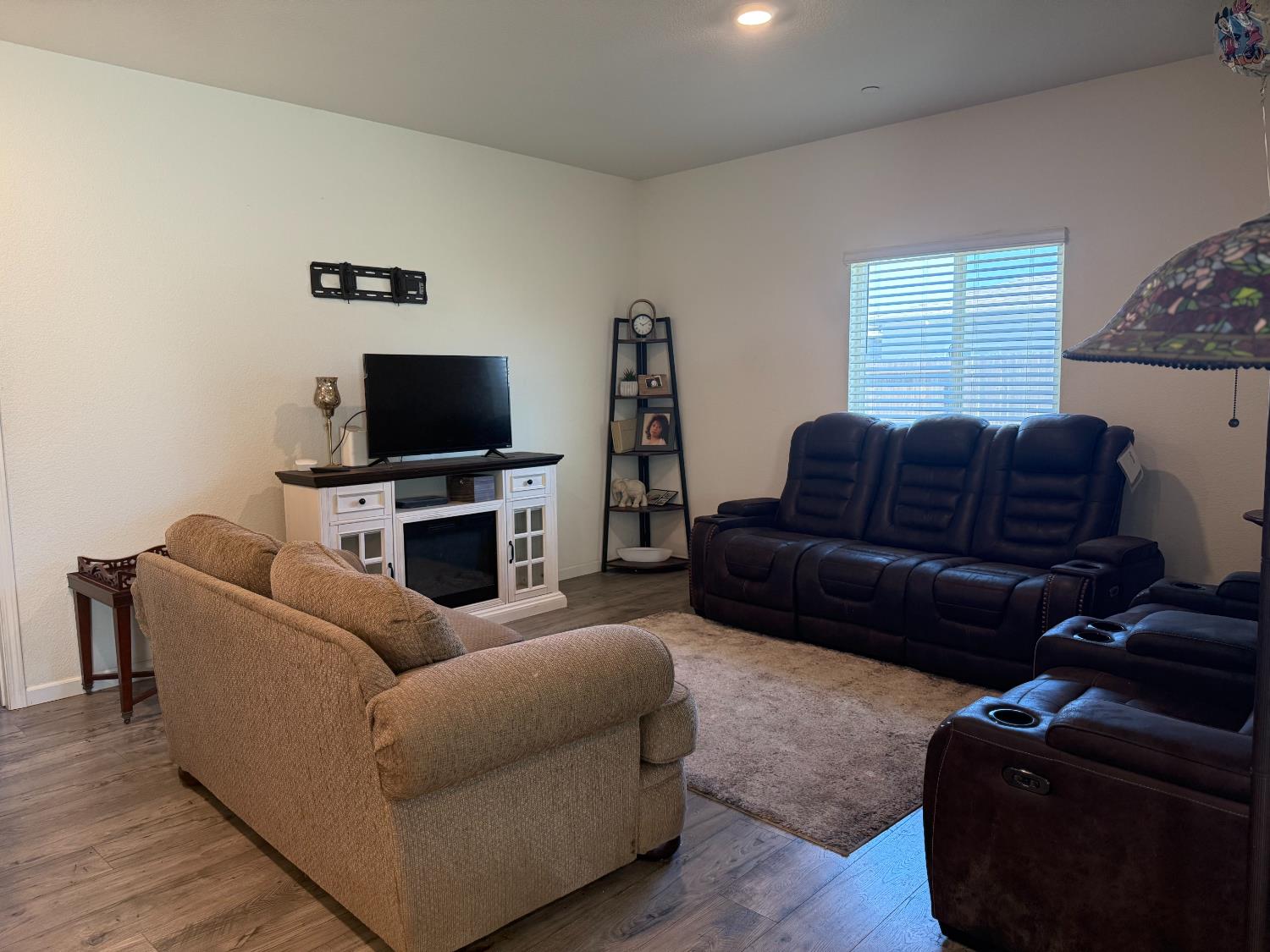 Detail Gallery Image 7 of 24 For 4831 E Goshawk, Stockton,  CA 95215 - 4 Beds | 2 Baths
