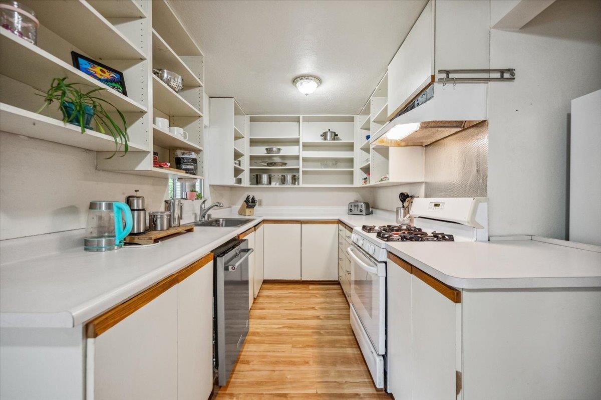 Detail Gallery Image 11 of 43 For 407 Chapel St, Grass Valley,  CA 95945 - 3 Beds | 2 Baths