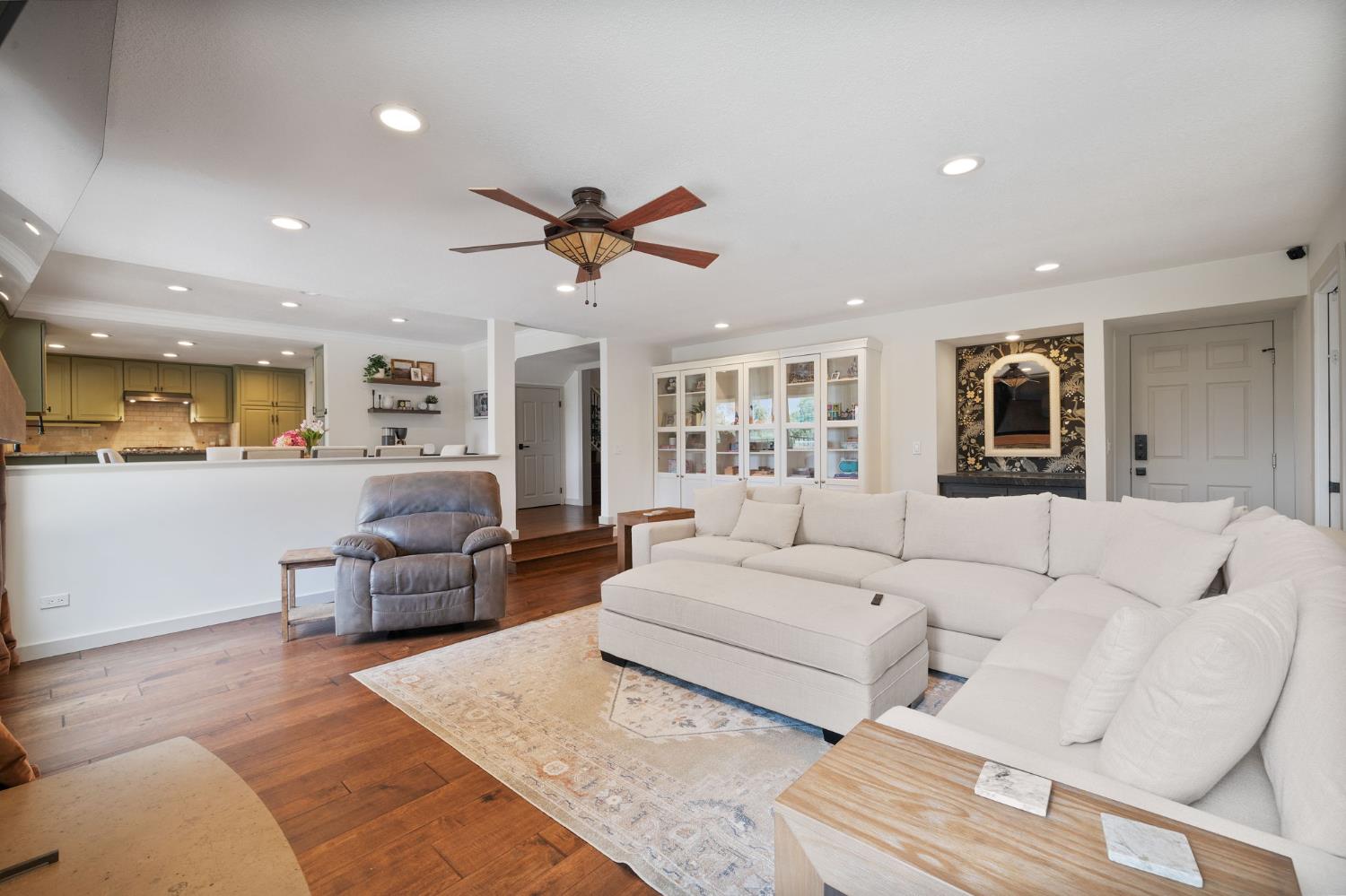 Detail Gallery Image 23 of 90 For 3379 Paloran Ct, Shingle Springs,  CA 95682 - 4 Beds | 3 Baths
