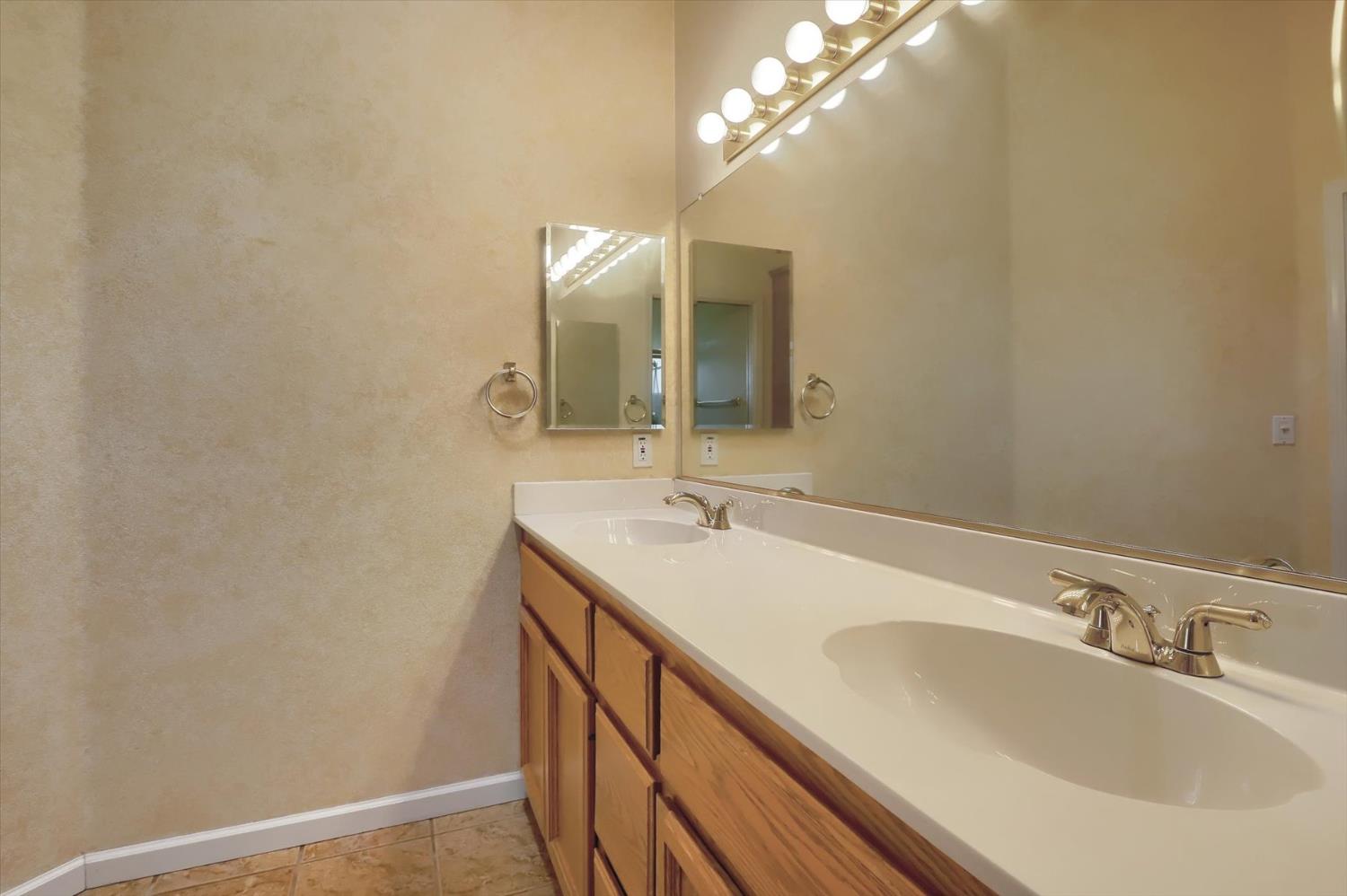 Detail Gallery Image 38 of 64 For 113 Holbrooke Way, Grass Valley,  CA 95945 - 2 Beds | 2 Baths