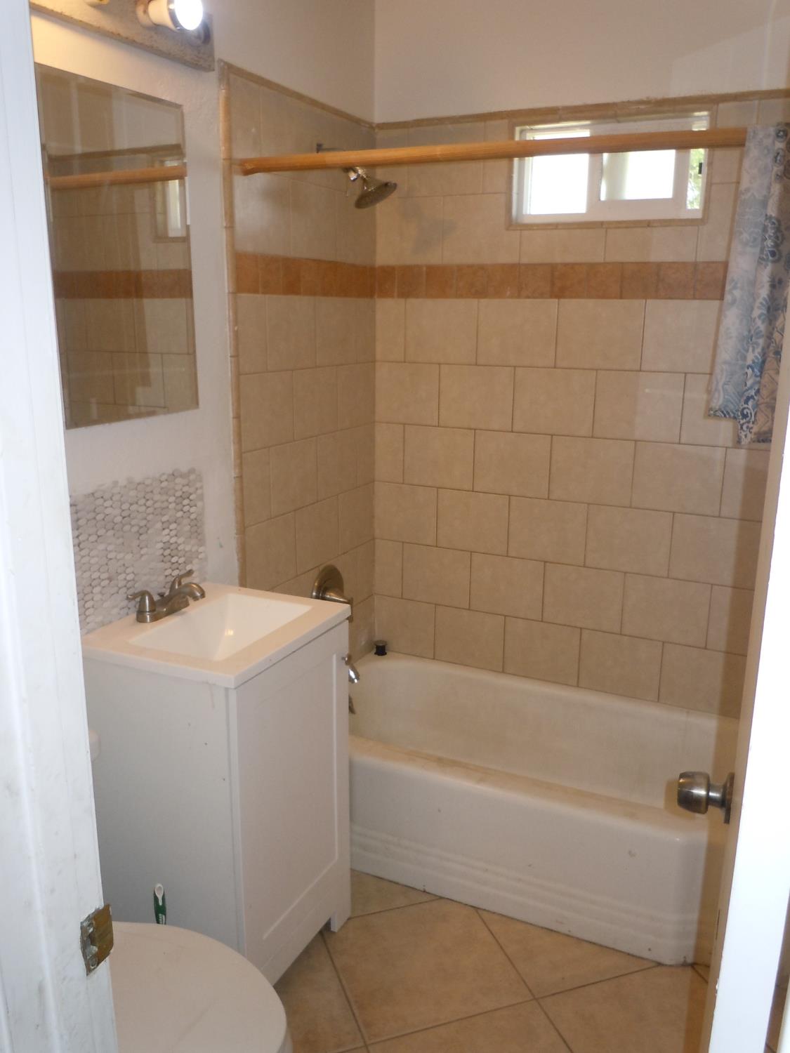Detail Gallery Image 10 of 33 For 7100 20th St, Sacramento,  CA 95822 - 3 Beds | 2 Baths