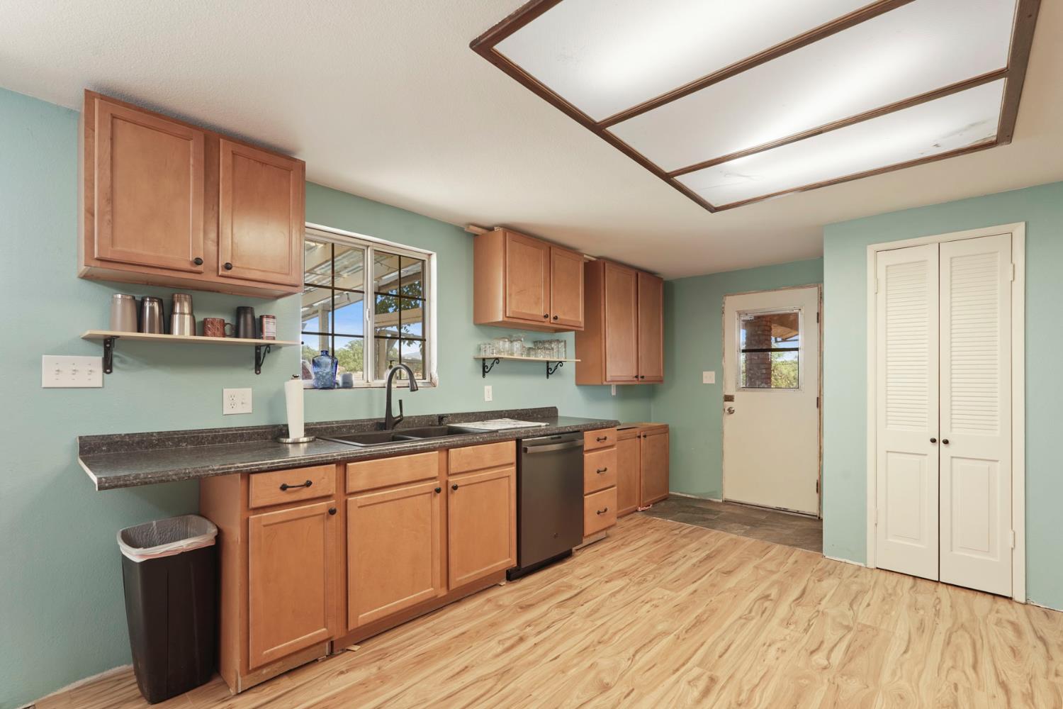 Detail Gallery Image 22 of 59 For 8099 Savage Way, Valley Springs,  CA 95252 - 3 Beds | 2 Baths