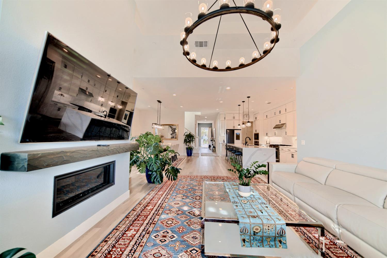 Detail Gallery Image 2 of 98 For 2931 Granger St, Tracy,  CA 95377 - 5 Beds | 4/1 Baths