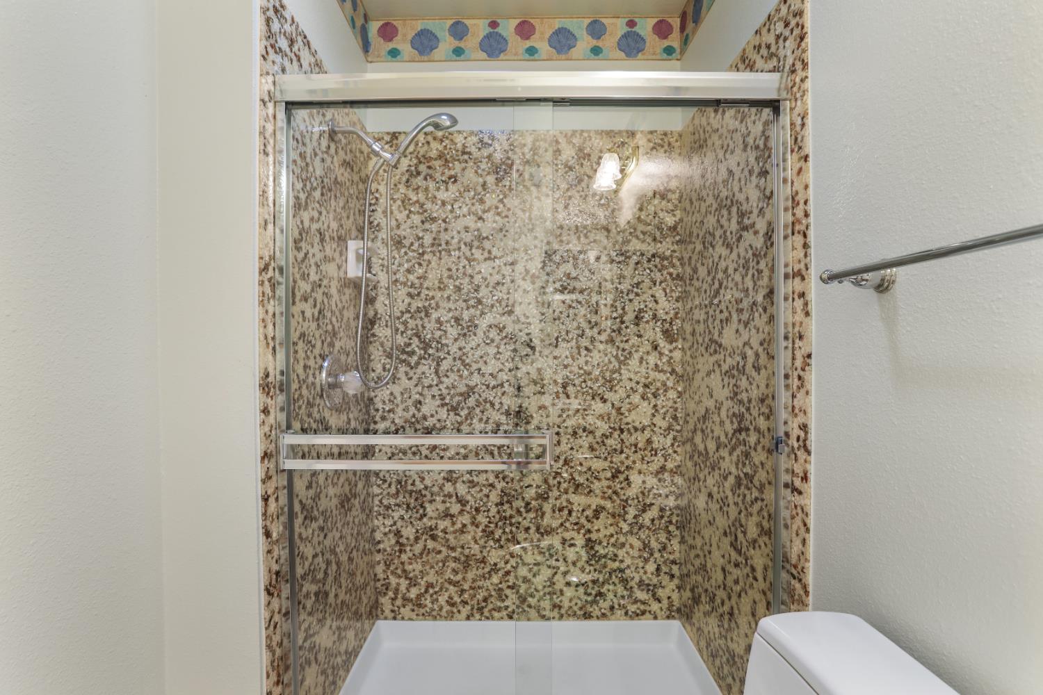 Detail Gallery Image 26 of 38 For 678 Emerald Pl, Manteca,  CA 95336 - 3 Beds | 2 Baths