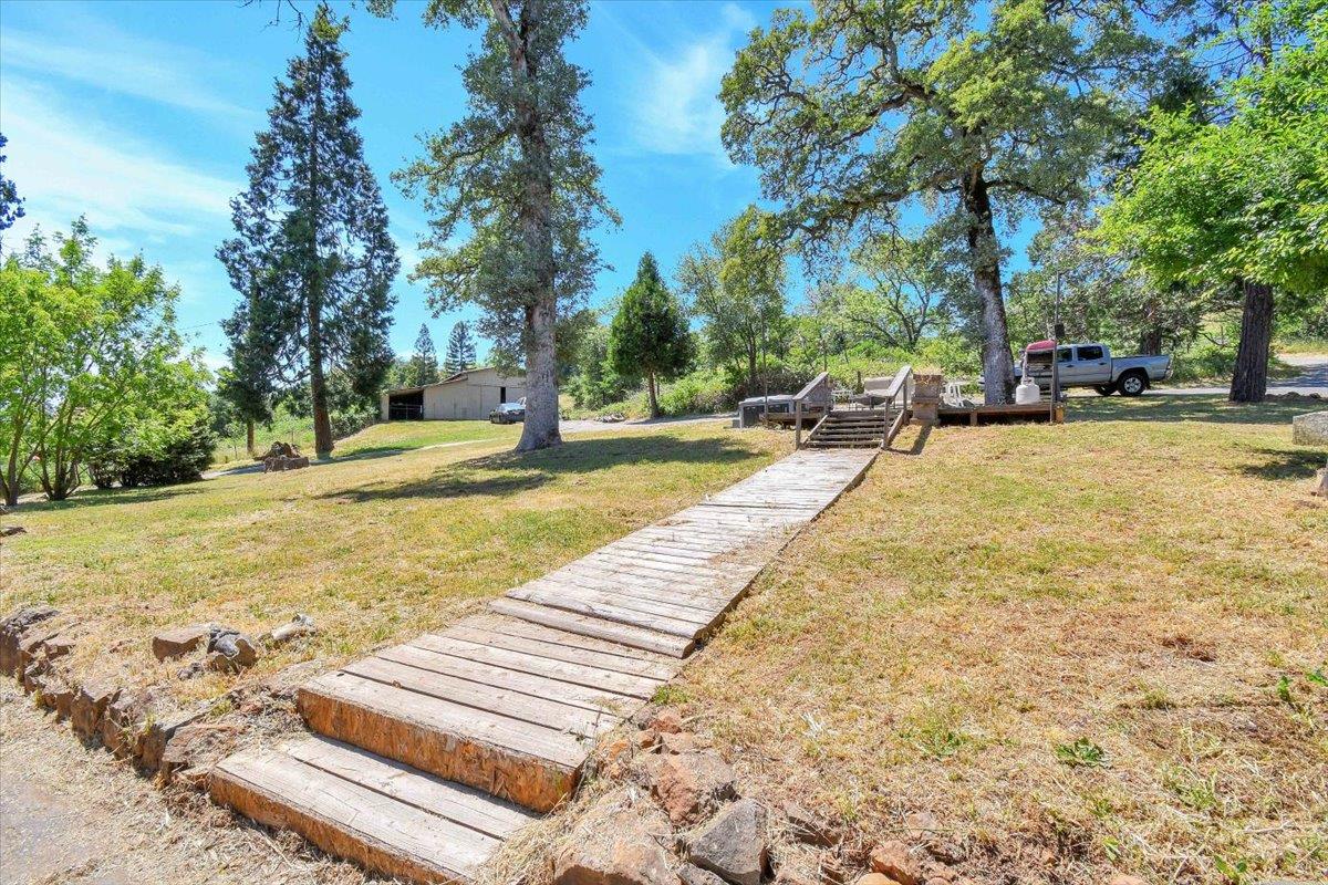 Detail Gallery Image 8 of 92 For 17657 Crest Rd, Grass Valley,  CA 95949 - 3 Beds | 2 Baths