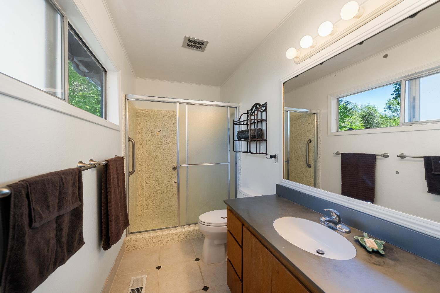 Detail Gallery Image 37 of 80 For 10100 Quail Hill Dr, Newcastle,  CA 95658 - 3 Beds | 2/1 Baths