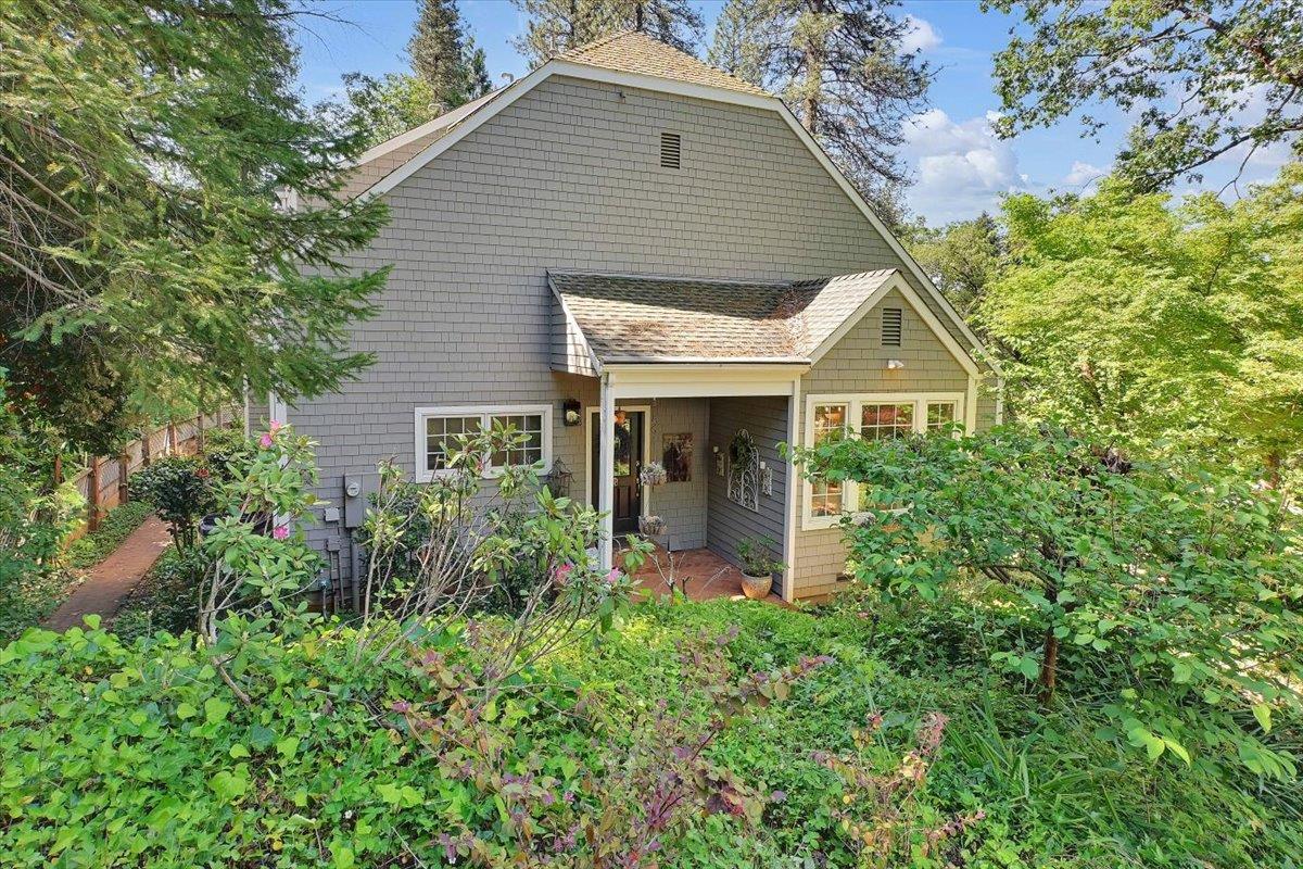 Detail Gallery Image 5 of 77 For 14833 Quail Pointe Ln, Grass Valley,  CA 95945 - 3 Beds | 3/1 Baths