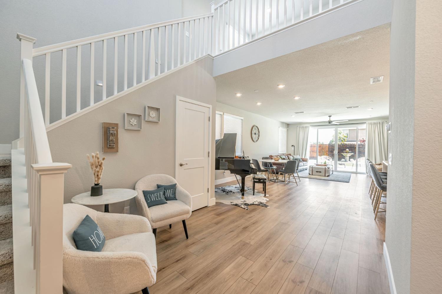 Detail Gallery Image 3 of 53 For 1528 Seneca Cir, El Dorado Hills,  CA 95762 - 4 Beds | 3 Baths