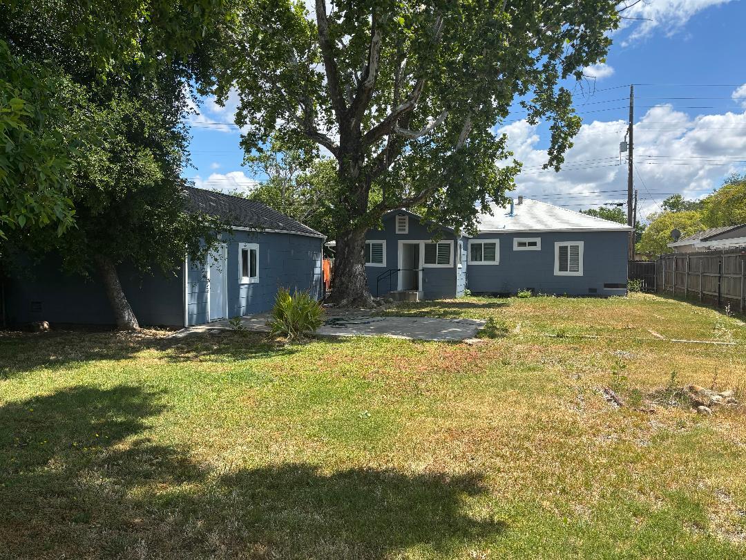 Detail Gallery Image 17 of 19 For 2671 Grove Ave, Sacramento,  CA 95815 - 3 Beds | 2 Baths