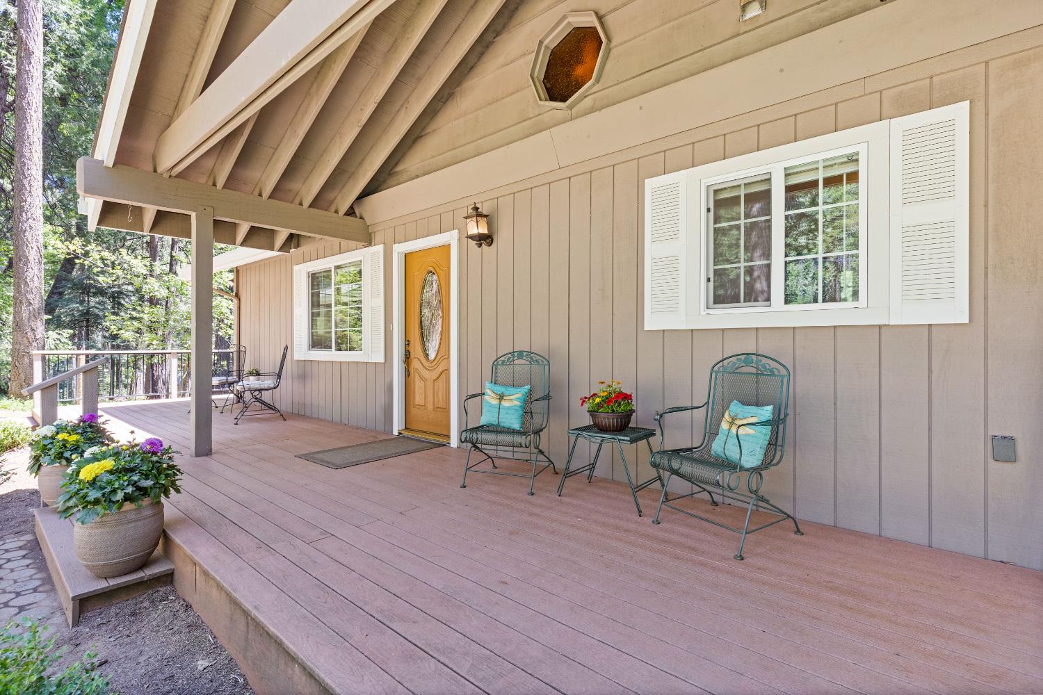 Detail Gallery Image 5 of 98 For 19163 Scotts Flat, Nevada City,  CA 95959 - 5 Beds | 5 Baths