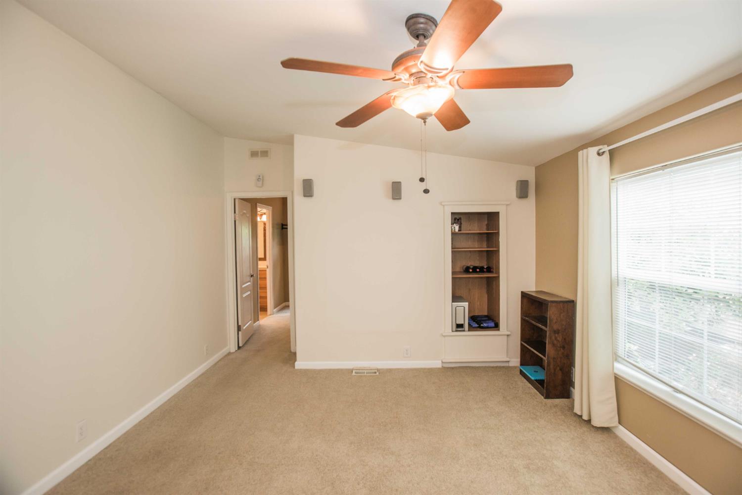 Detail Gallery Image 45 of 59 For 6946 27th St, Sacramento,  CA 95822 - 3 Beds | 2 Baths