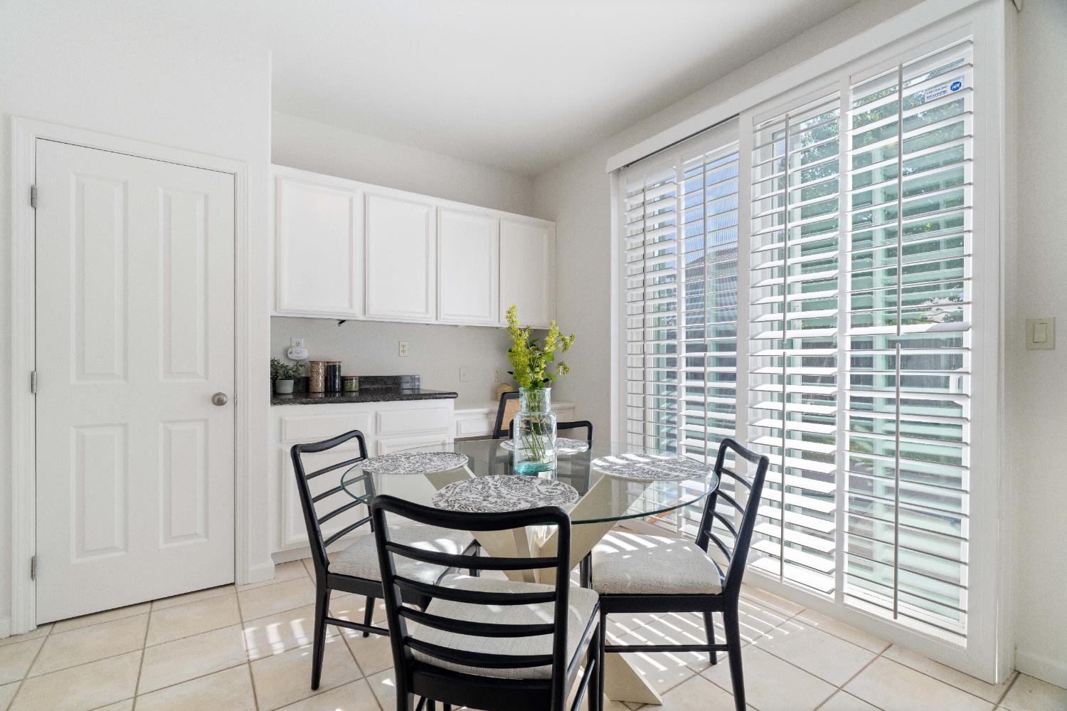Detail Gallery Image 21 of 52 For 9615 Red Current Way, Elk Grove,  CA 95757 - 4 Beds | 3 Baths