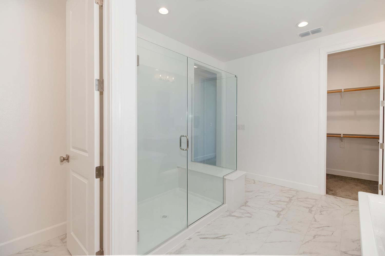 Detail Gallery Image 38 of 69 For 12818 Mission Peak Way, Rancho Cordova,  CA 95742 - 5 Beds | 4/1 Baths