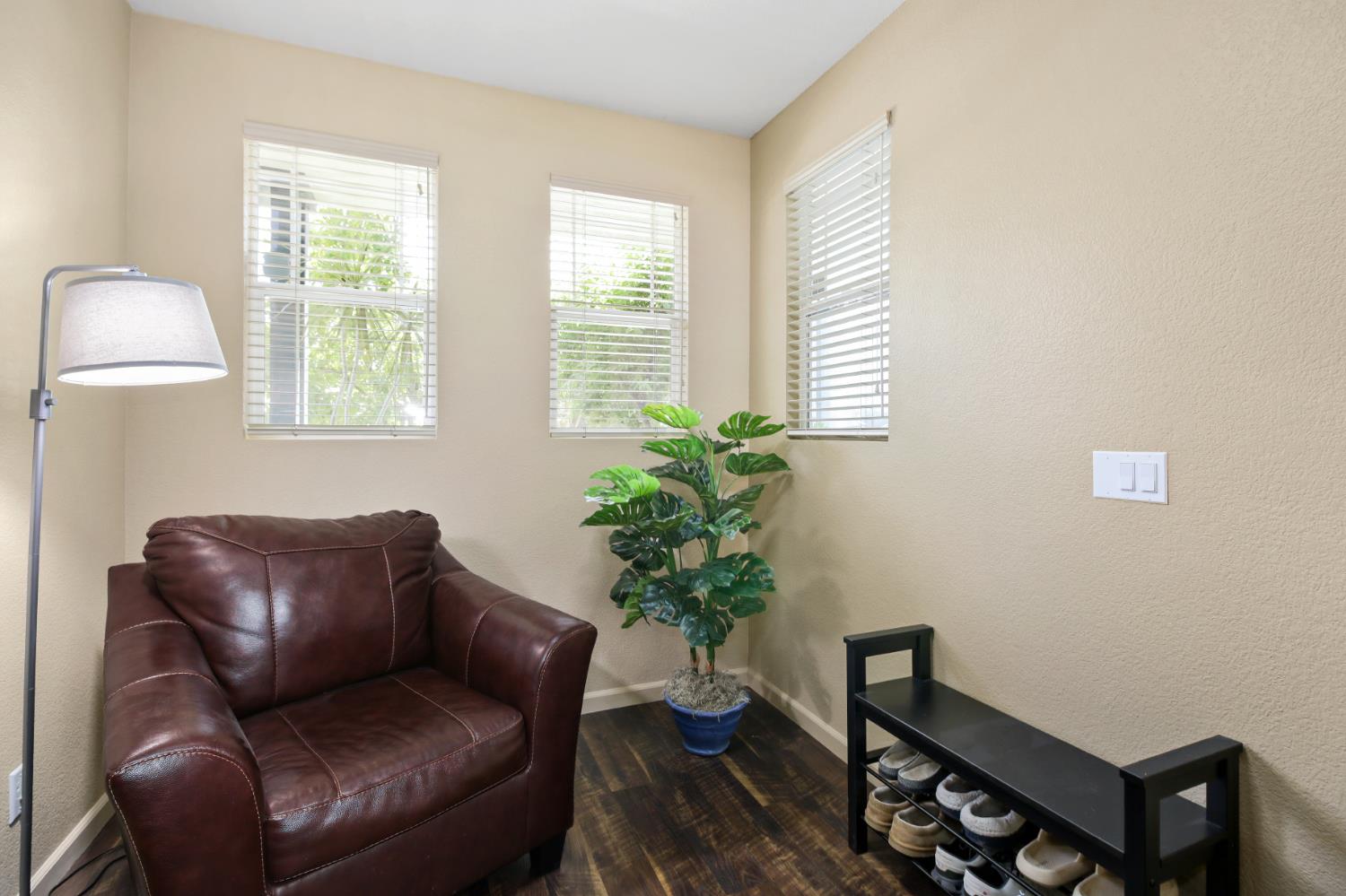 Detail Gallery Image 19 of 48 For 388 Metro Ln, West Sacramento,  CA 95605 - 3 Beds | 2/1 Baths